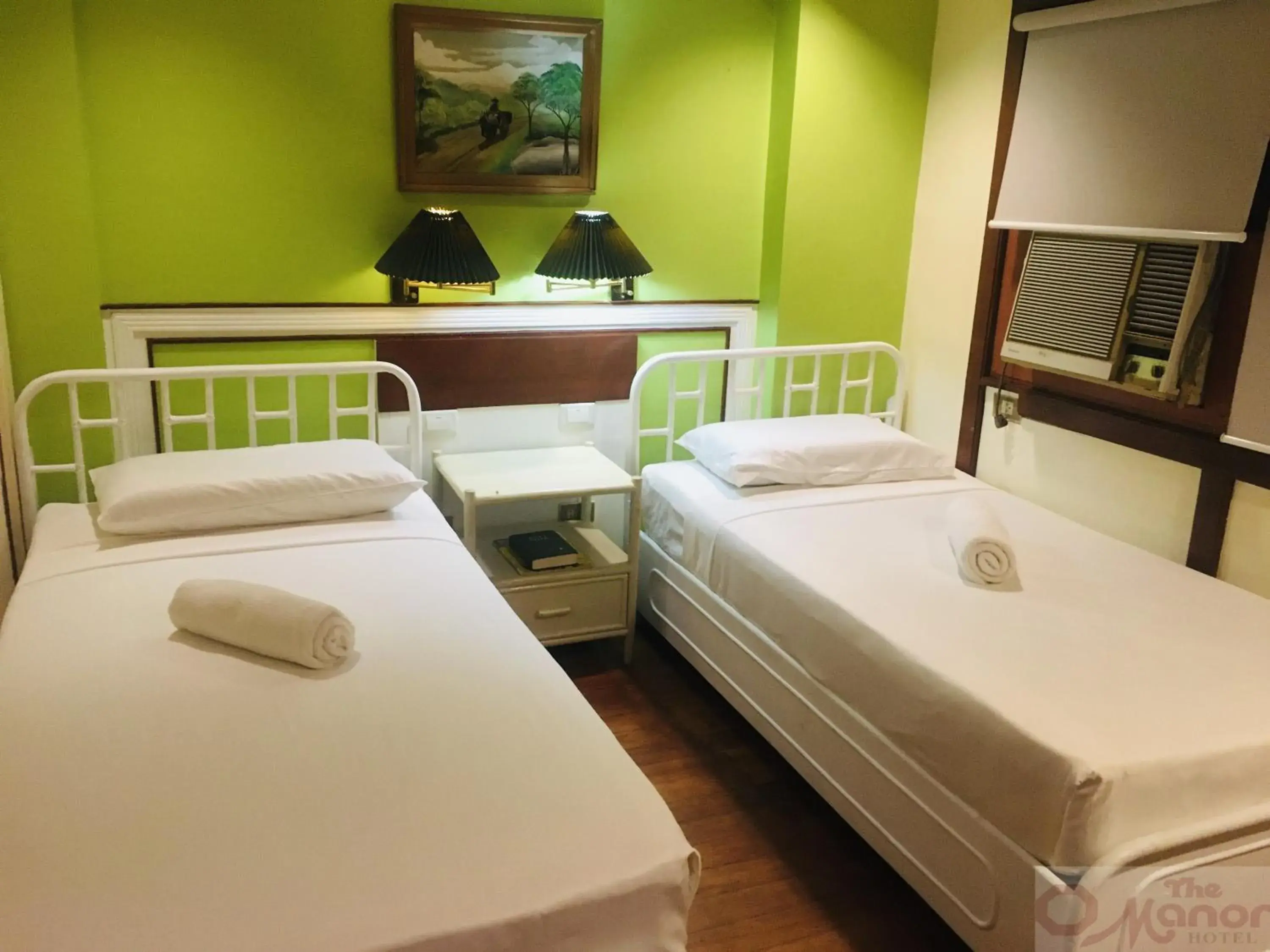 Standard Twin Room Special in The Manor Hotel Standard Twin Room Special in The Manor Hotel