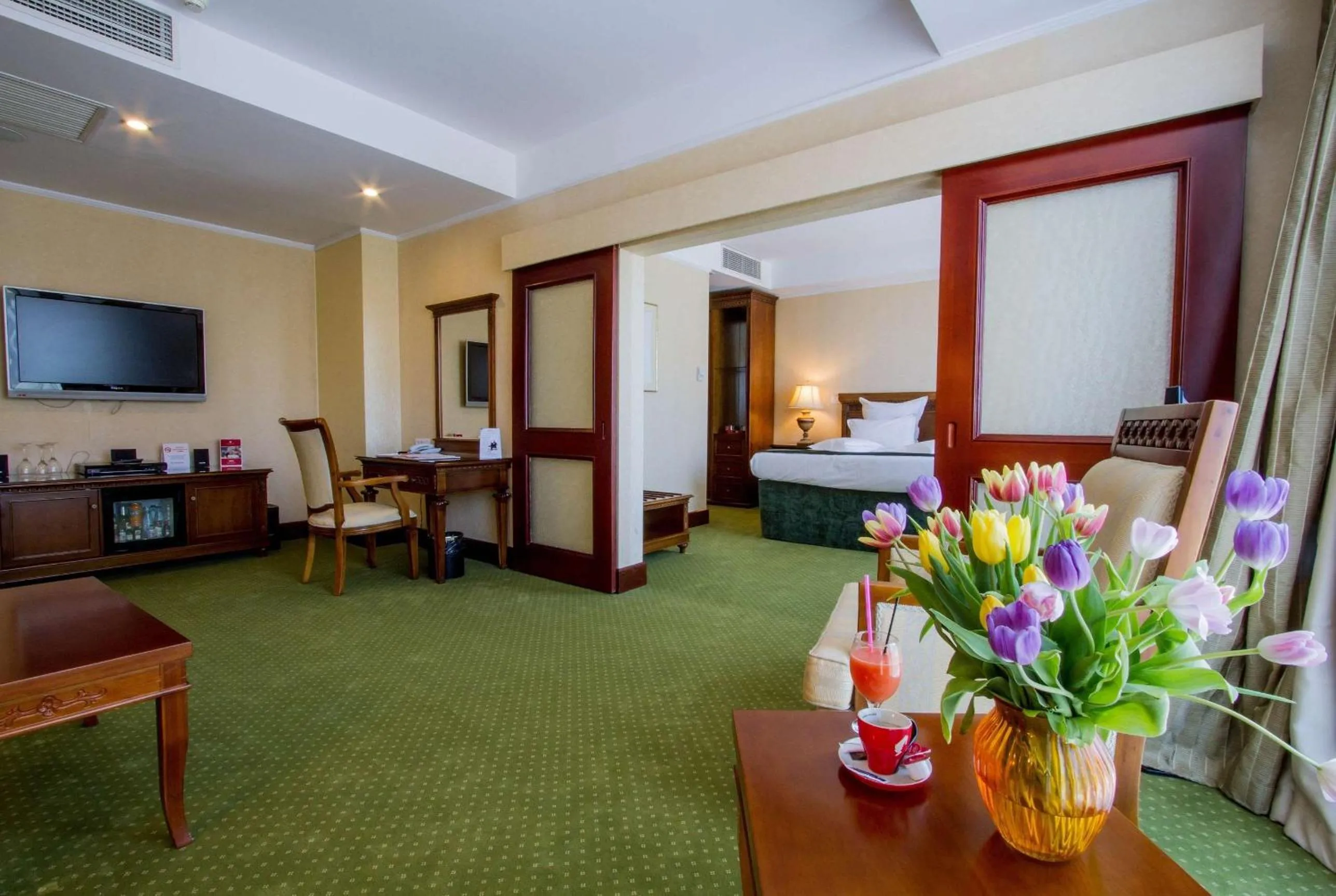 Photo of the whole room, TV/Entertainment Center in Ramada by Wyndham Brasov