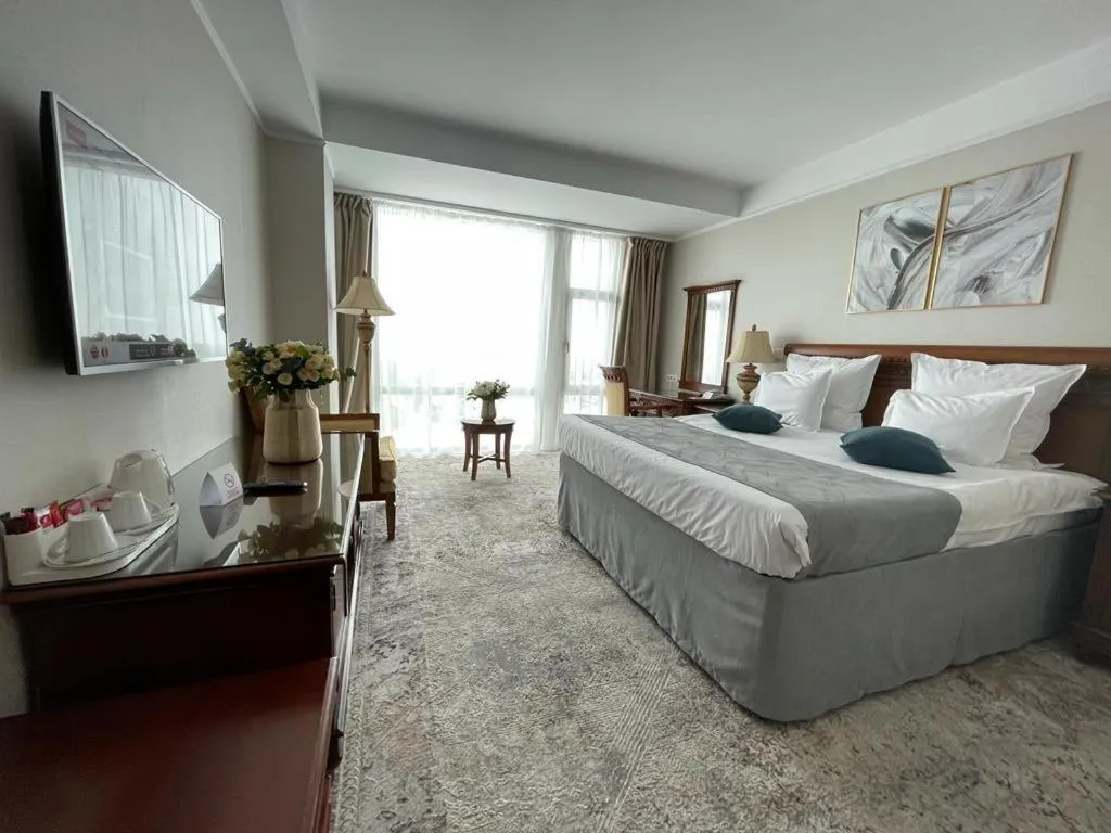 Bed in Ramada by Wyndham Brasov