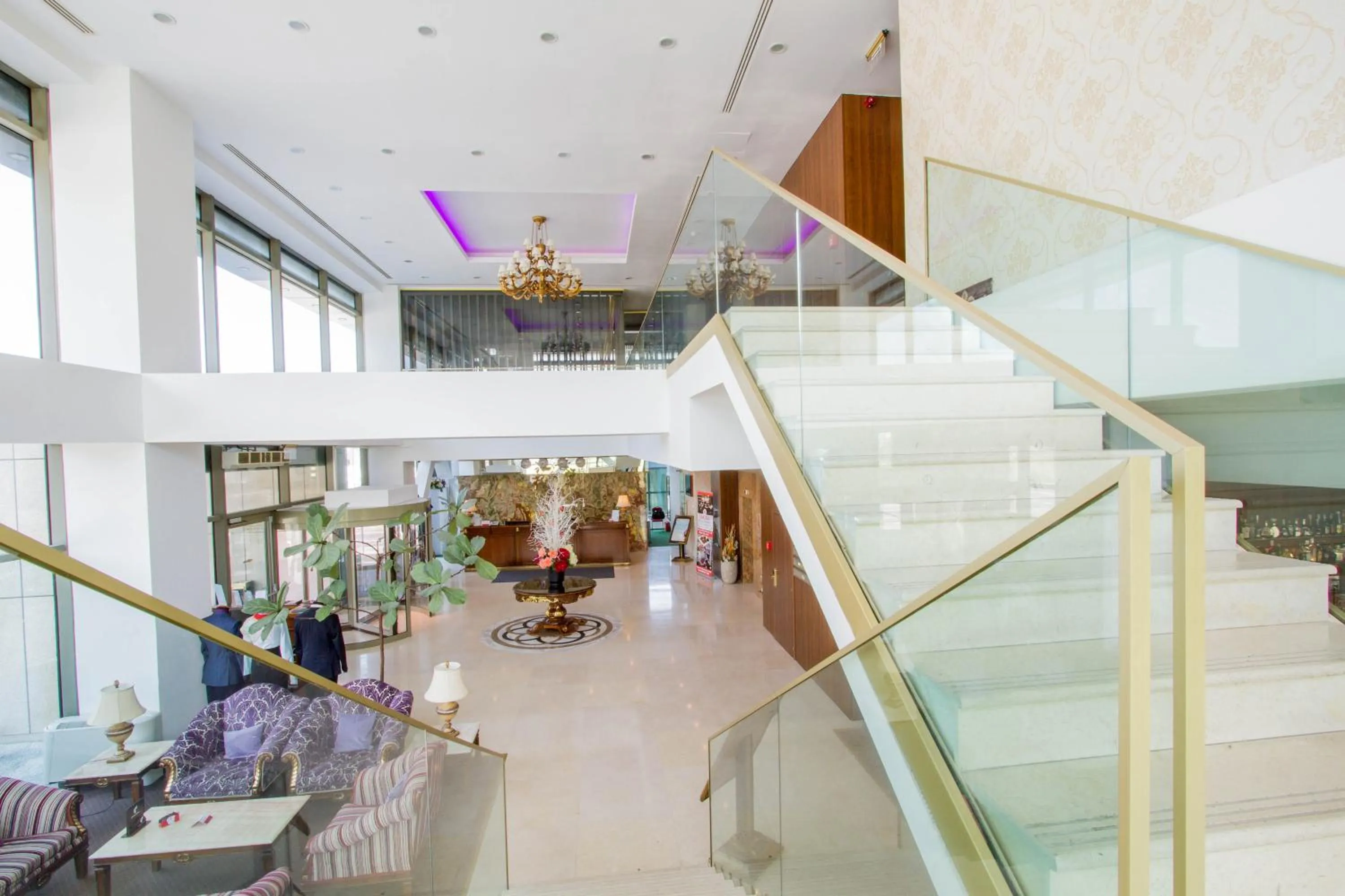 Communal lounge/ TV room, Lobby/Reception in Ramada by Wyndham Brasov