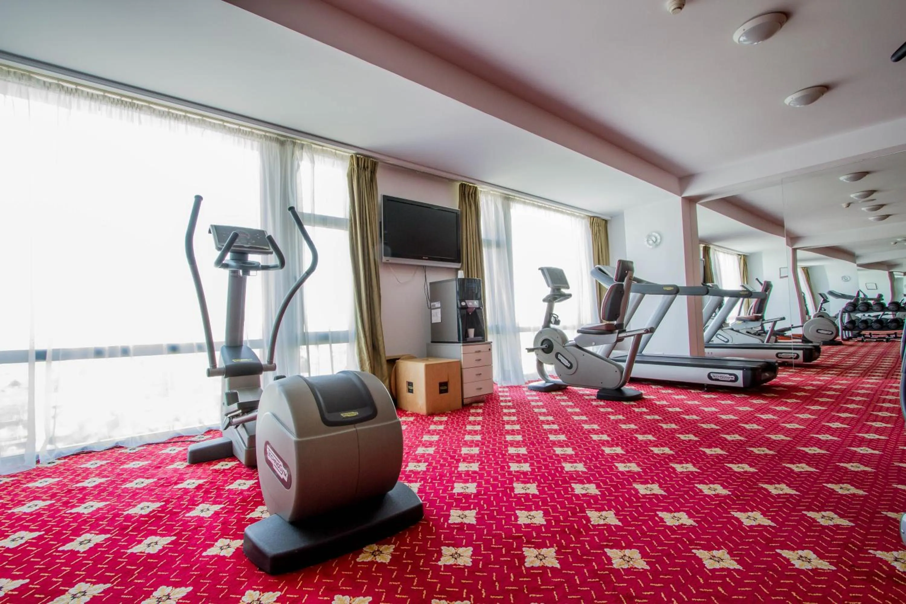 Fitness centre/facilities, Fitness Center/Facilities in Ramada by Wyndham Brasov