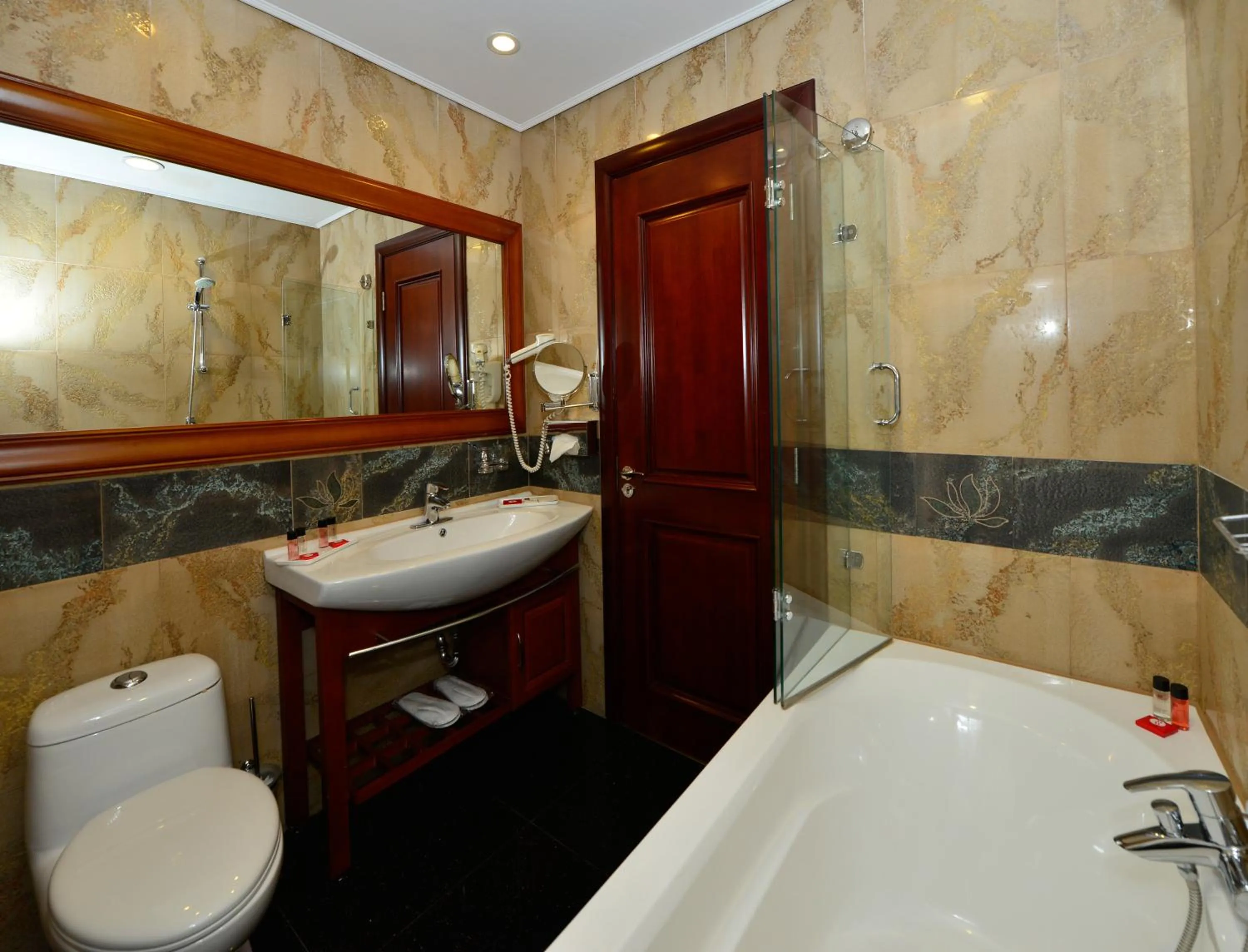 Bathroom in Ramada by Wyndham Brasov