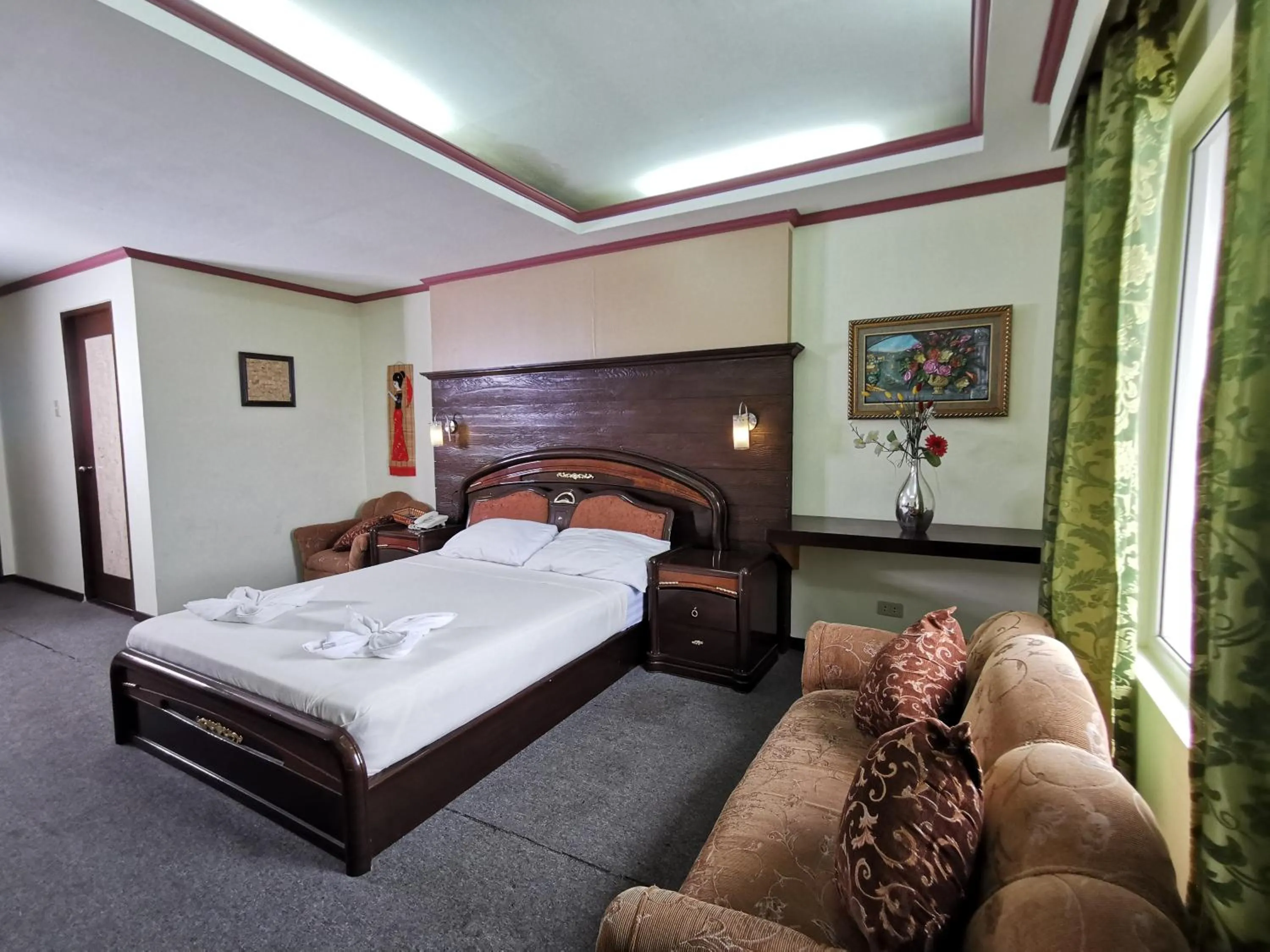 Bed in Cebu Hilltop Hotel