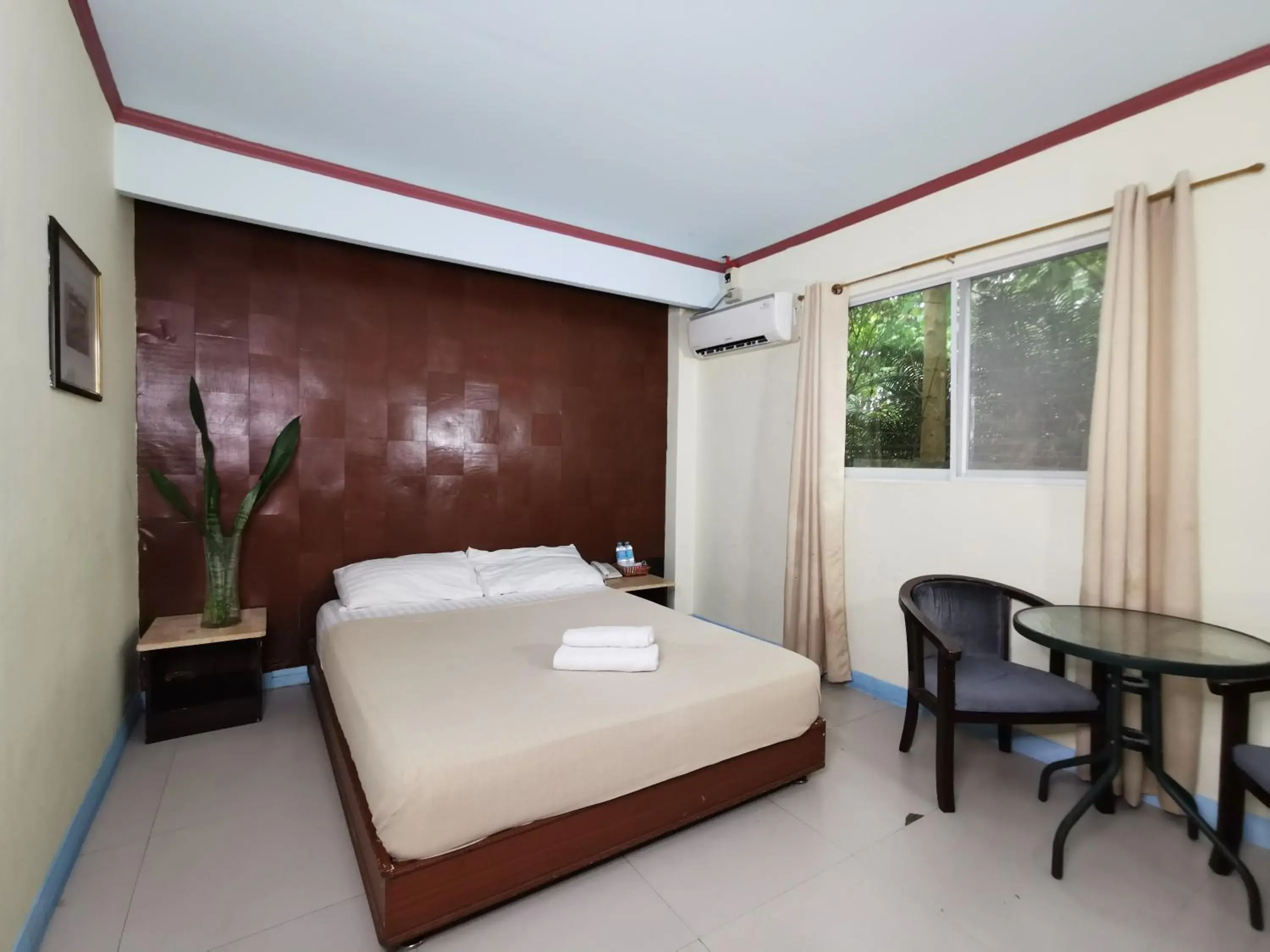Standard Double Room - Leisure Stay in Cebu Hilltop Hotel Standard Double Room - Leisure Stay in Cebu Hilltop Hotel