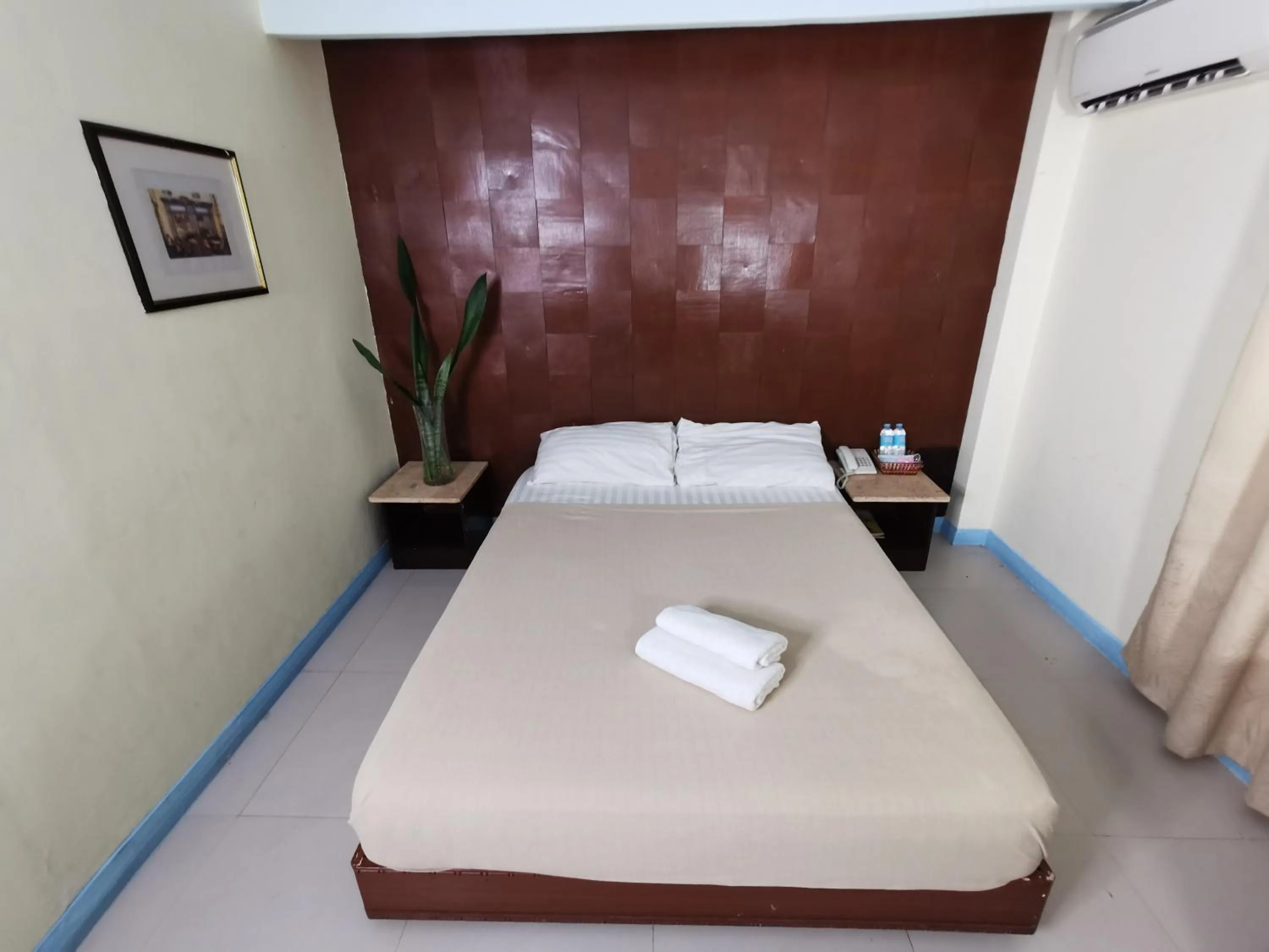 Bed in Cebu Hilltop Hotel