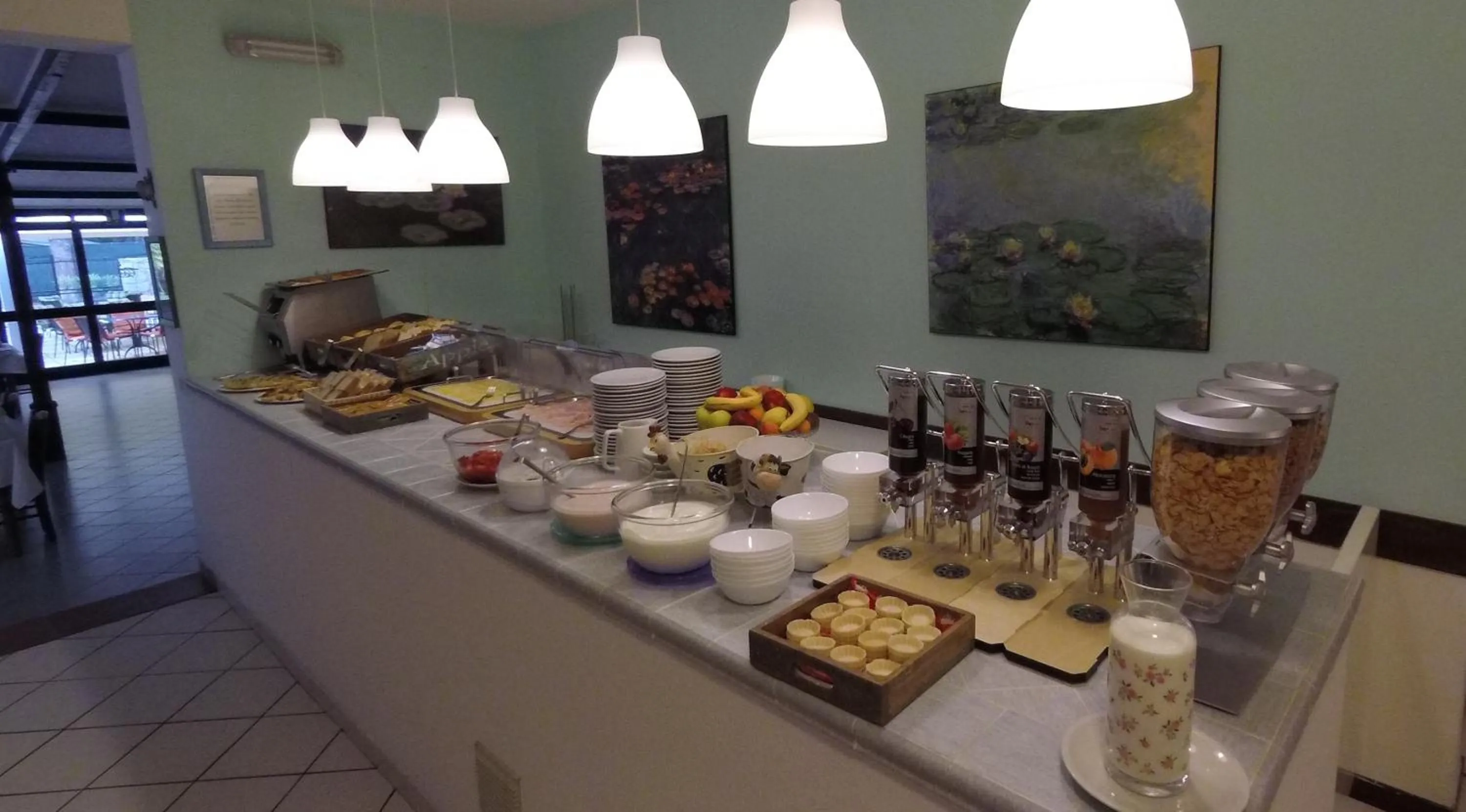 Breakfast in Hotel Giardino