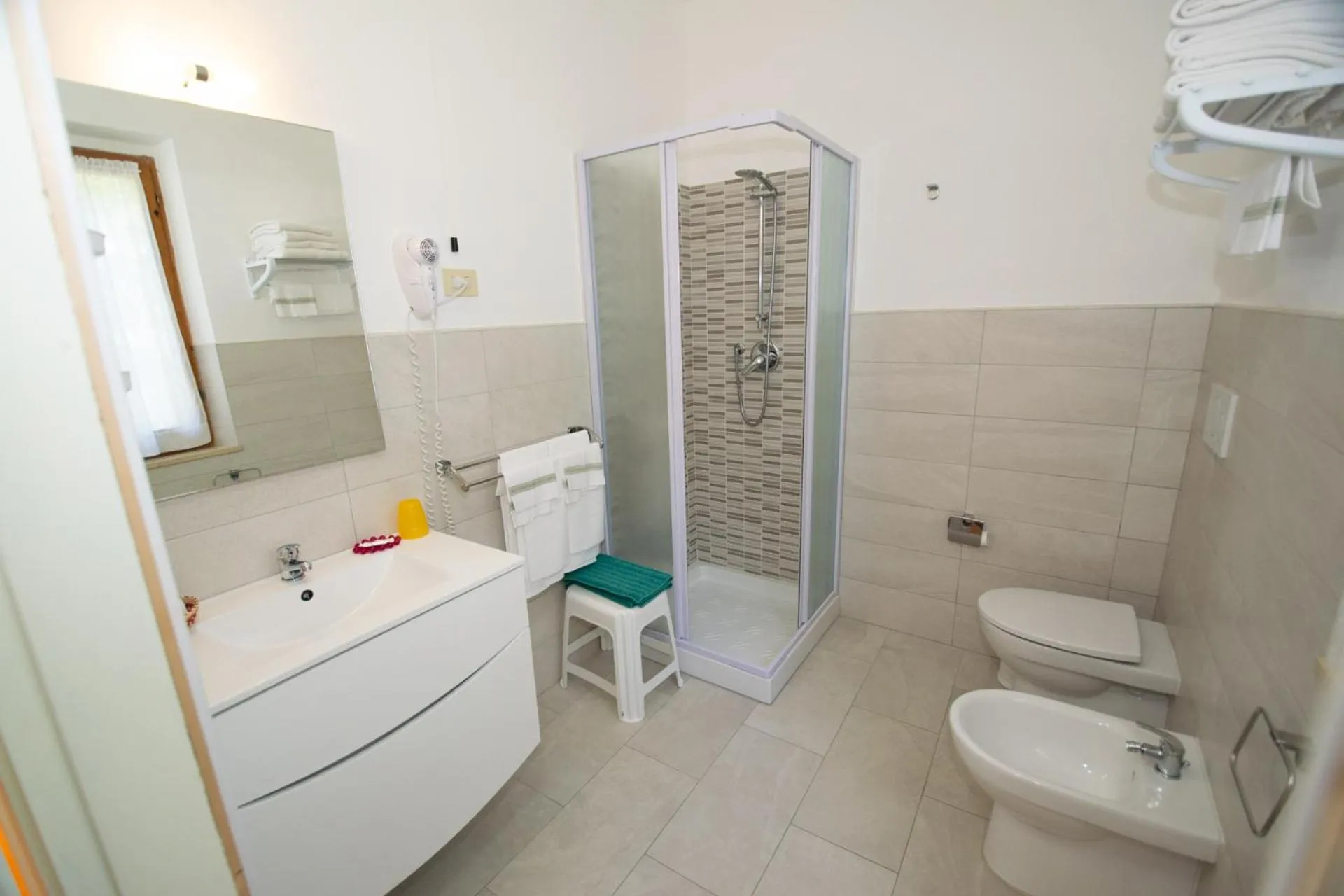 Shower in Hotel Giardino