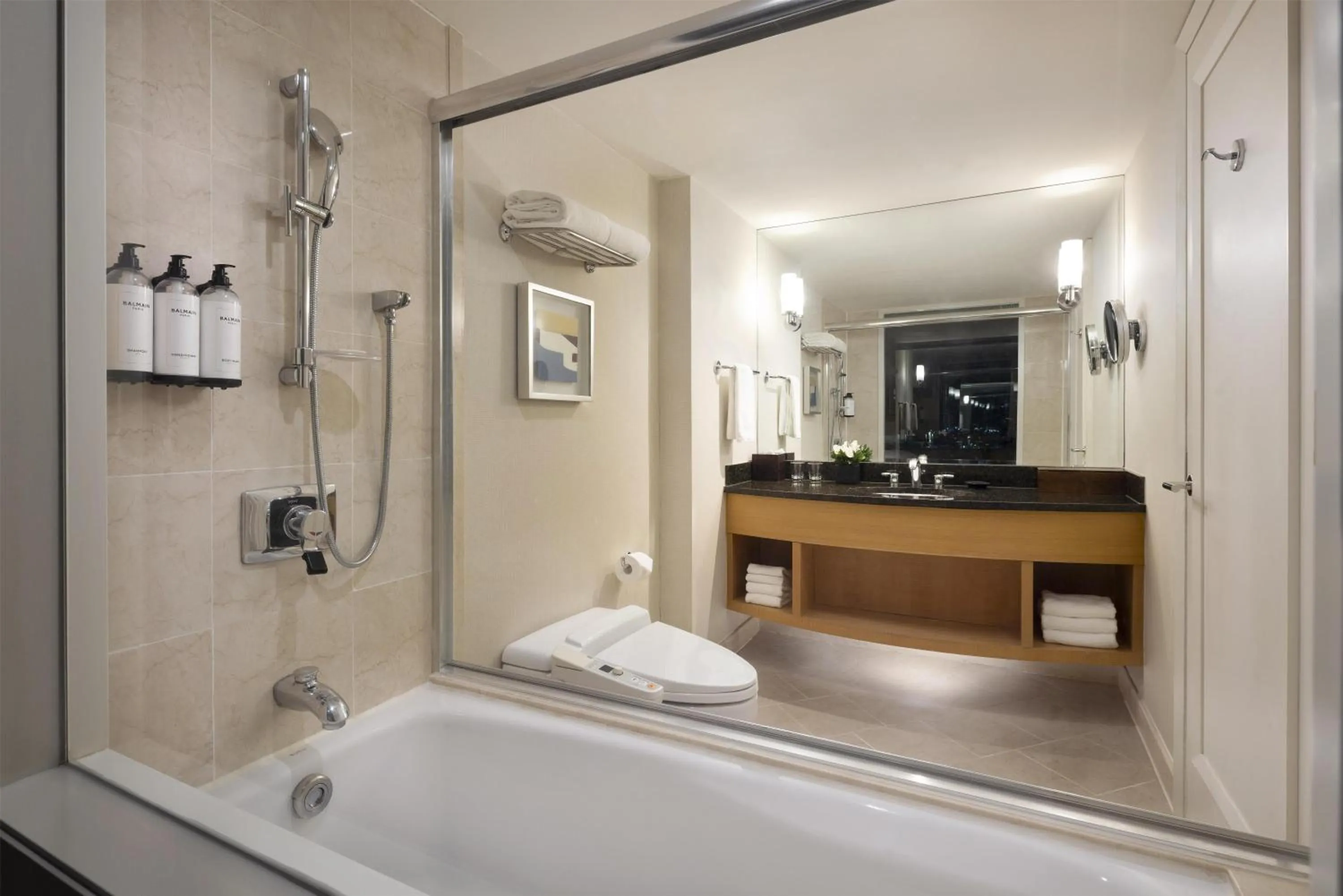 Bathroom in Grand Hyatt Incheon