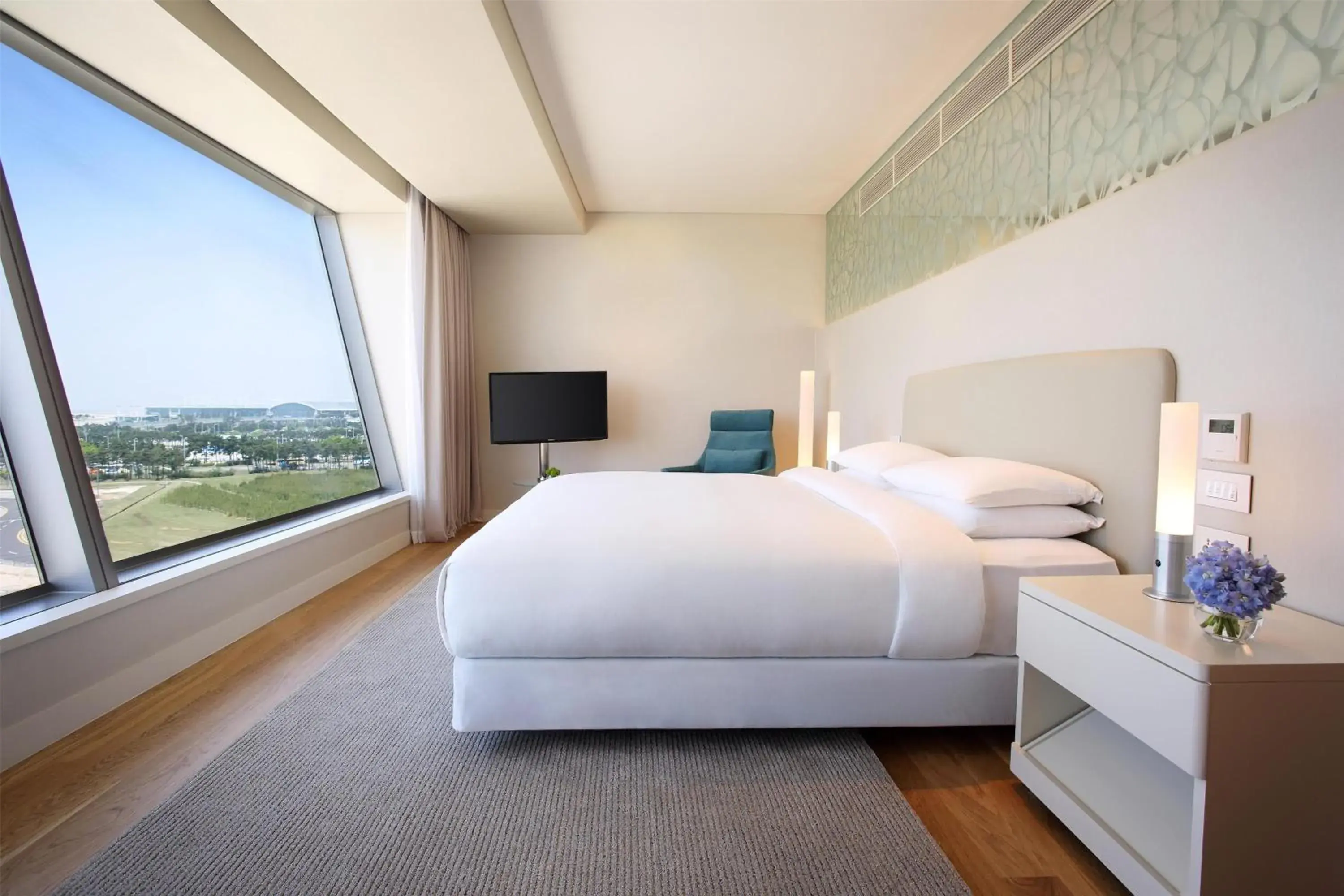 Grand Deluxe Executive Suite - West Tower in Grand Hyatt Incheon Grand Deluxe Executive Suite - West Tower in Grand Hyatt Incheon