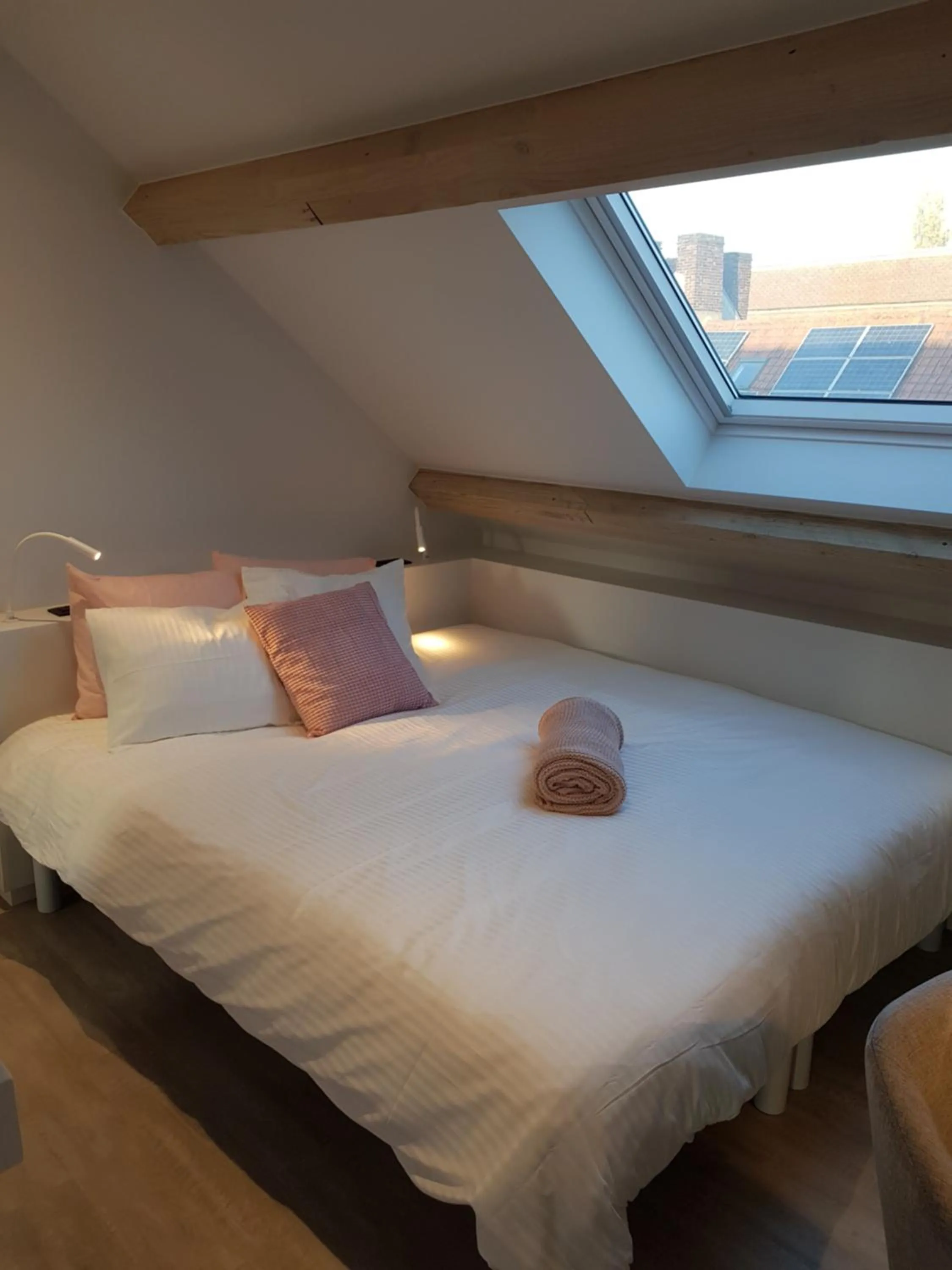 Bed in Homey - Kortrijk