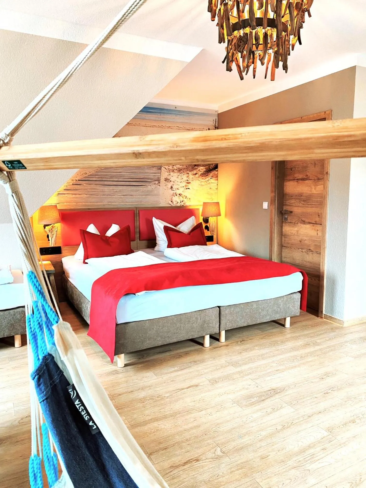 Bedroom, Bed in feels Beach Club Hotel