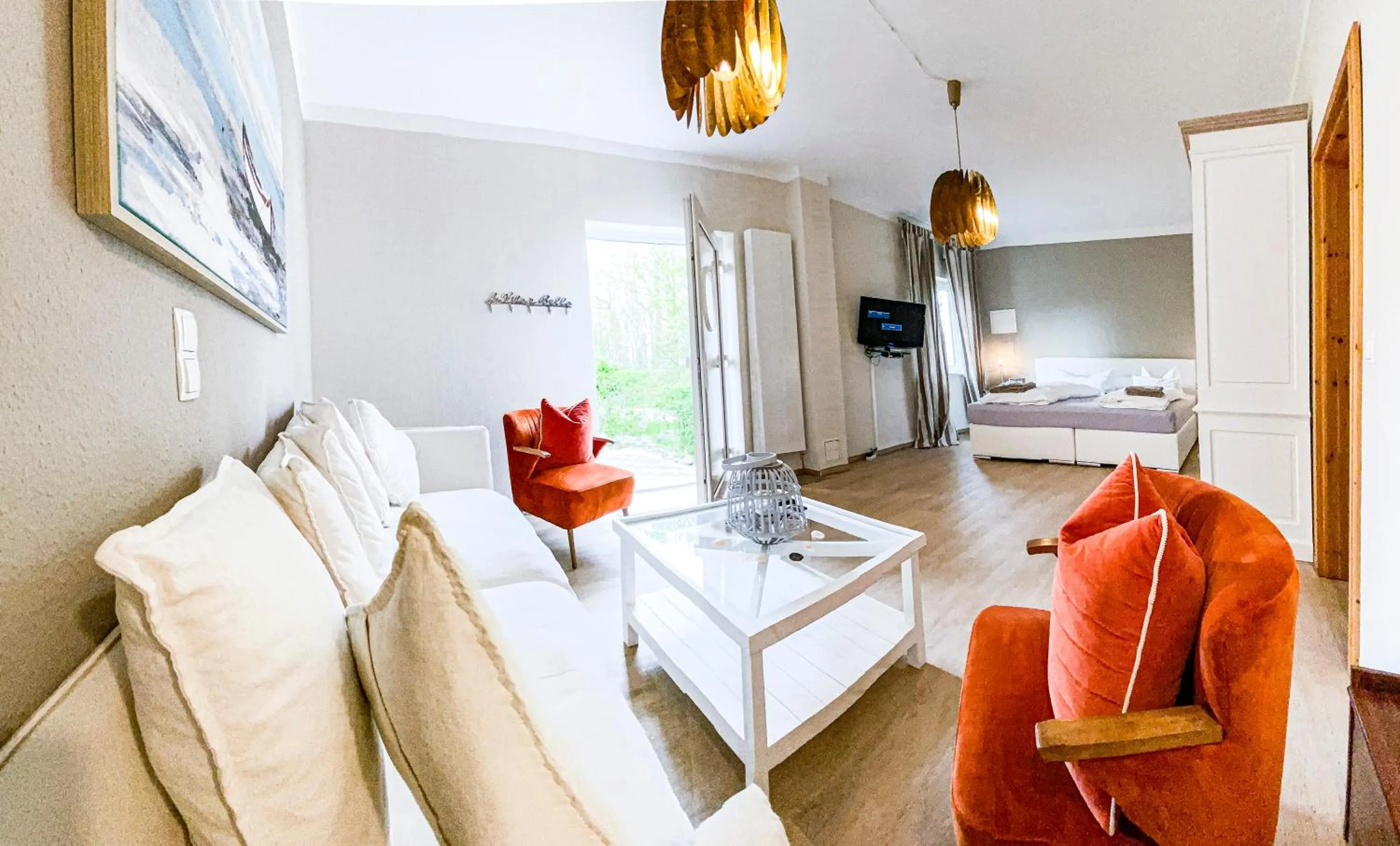 Bedroom, Bed in feels Beach Club Hotel