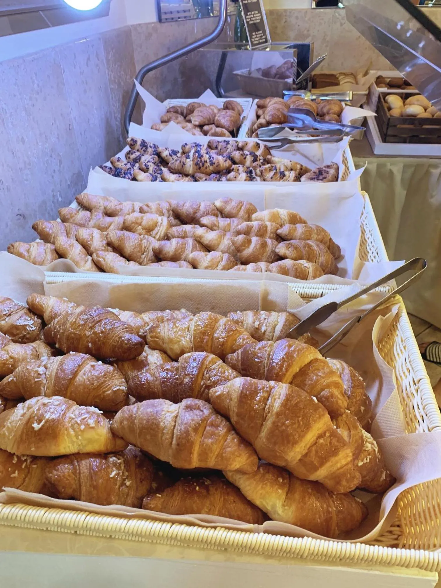 Food and drinks in Hotel Edelweiss