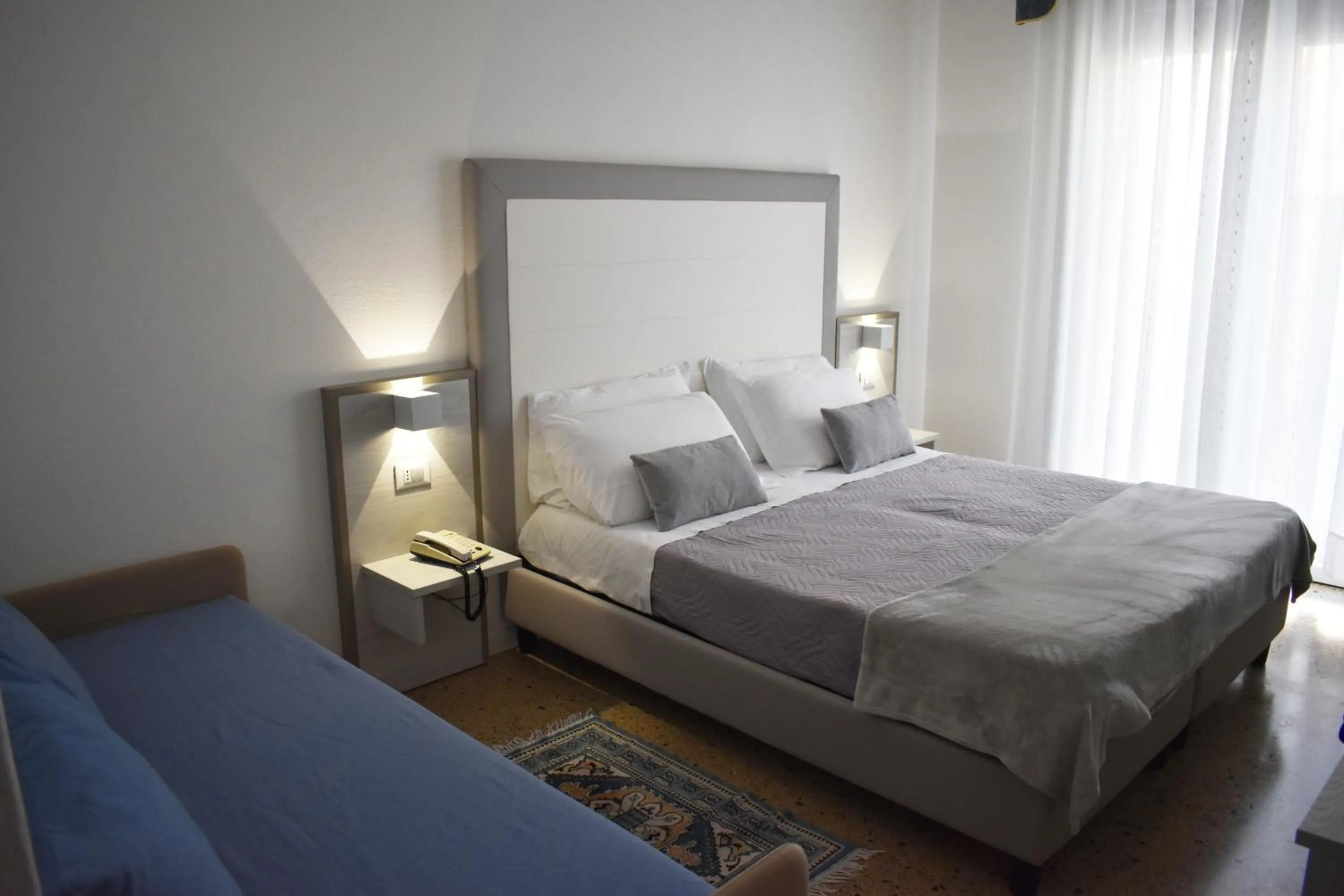 Bedroom, Bed in Hotel Edelweiss