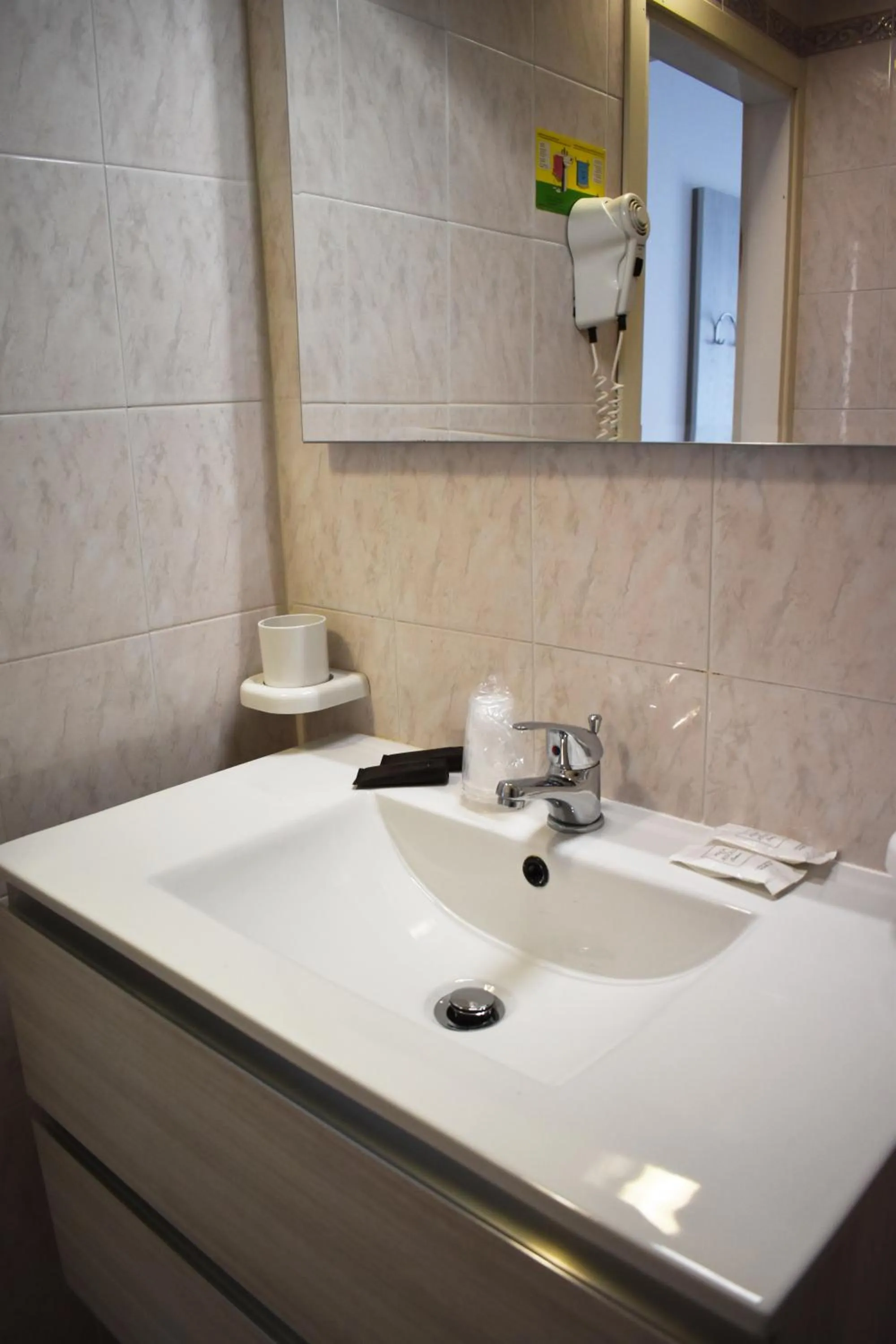 Bathroom in Hotel Edelweiss