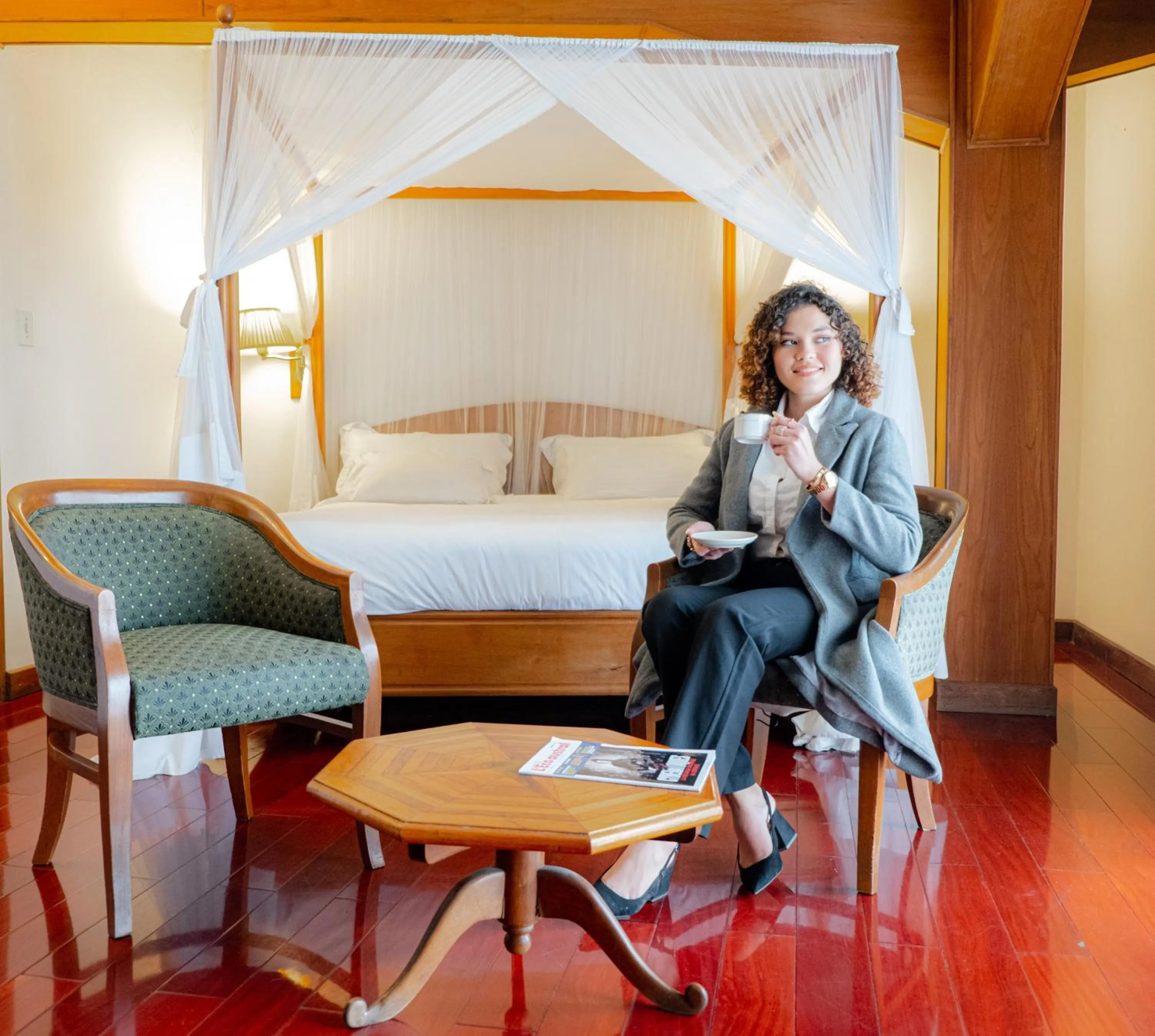 Bedroom, Bed in Sunny Garden