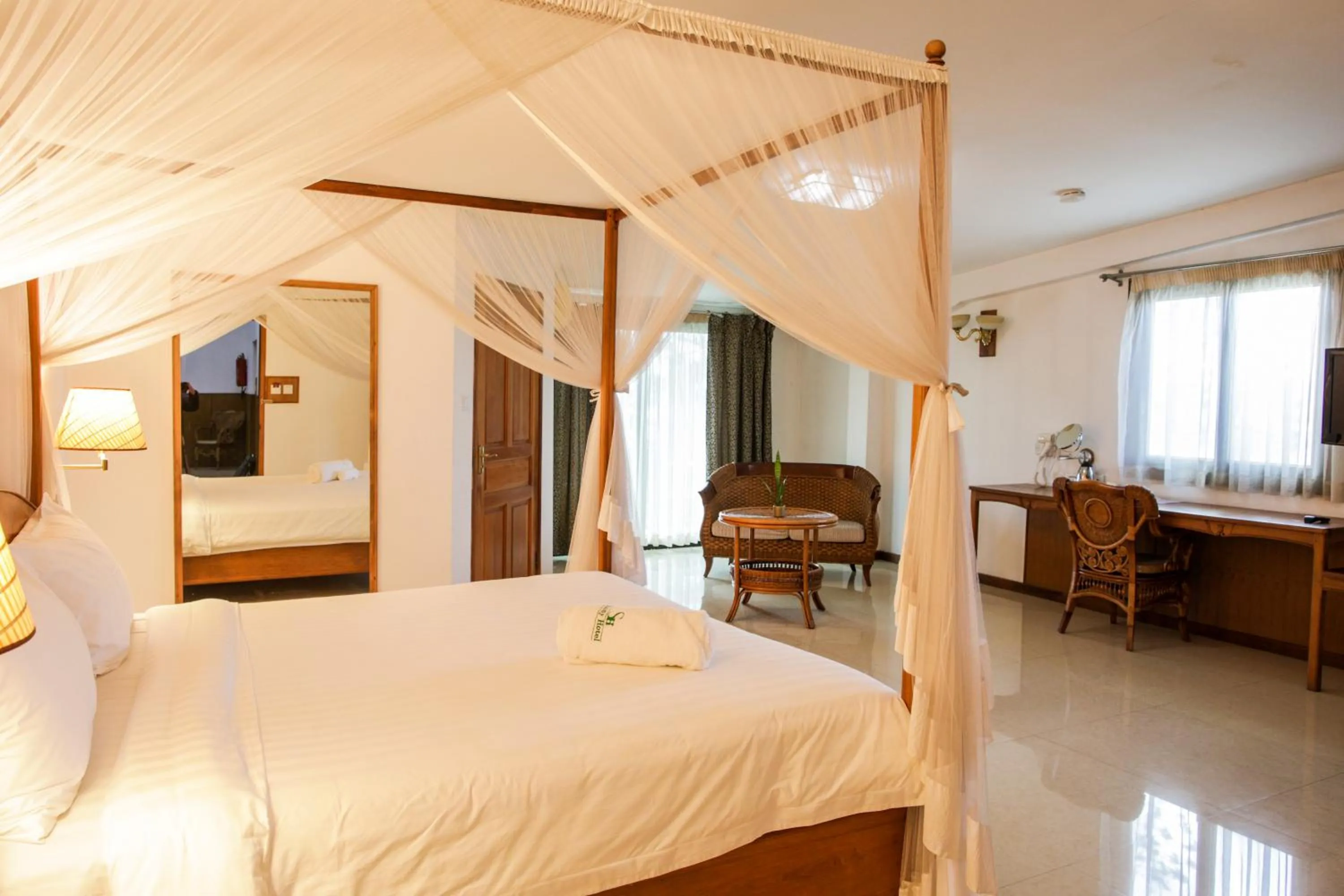 Bedroom, Bed in Sunny Garden