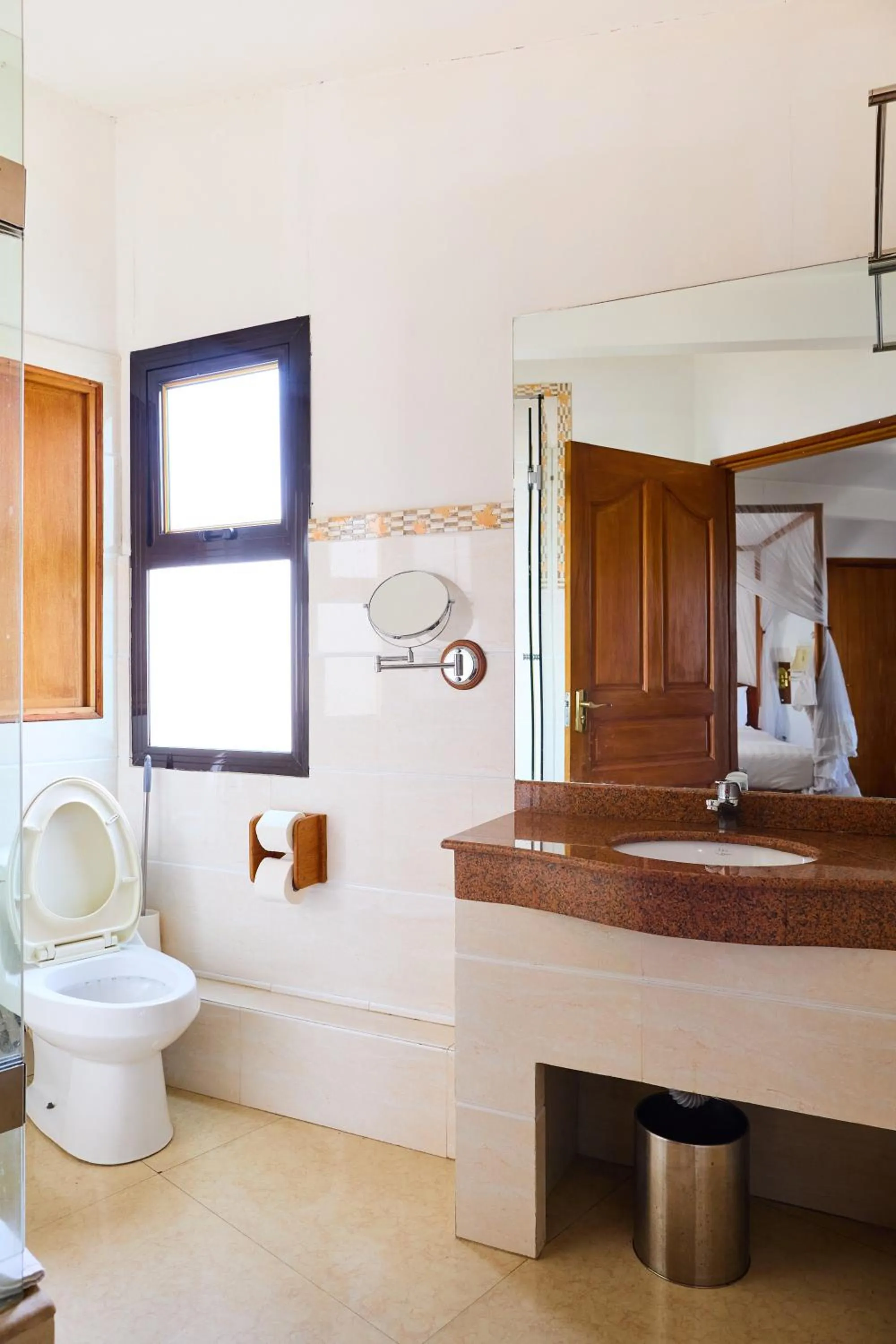 Bathroom in Sunny Garden
