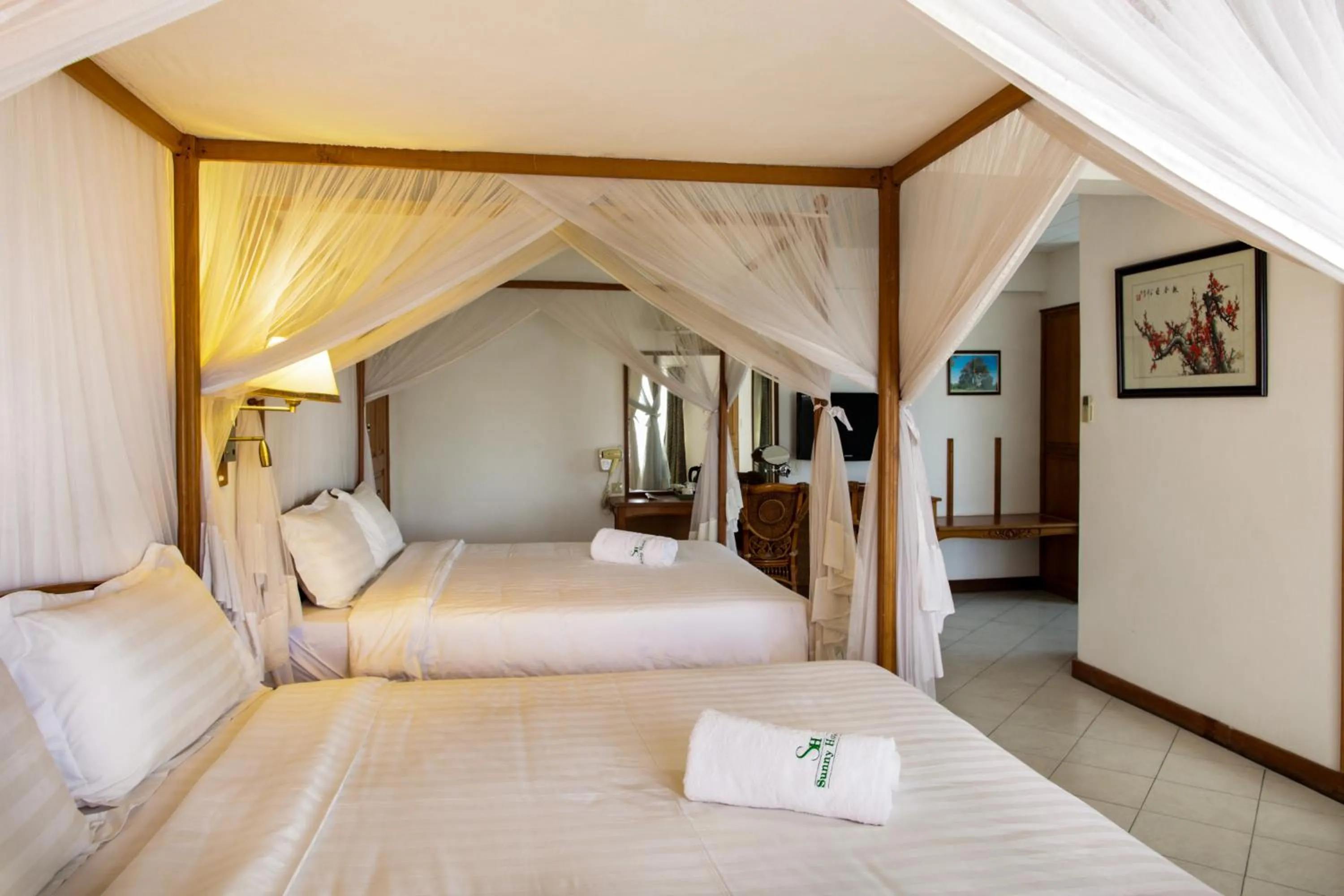 Bedroom, Bed in Sunny Garden