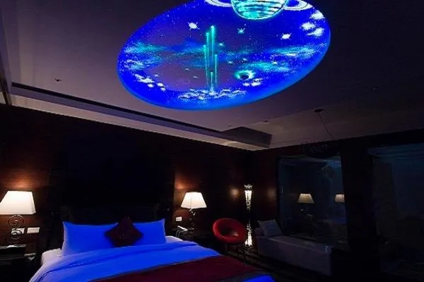 Bed in Golden Hot Spring Hotel