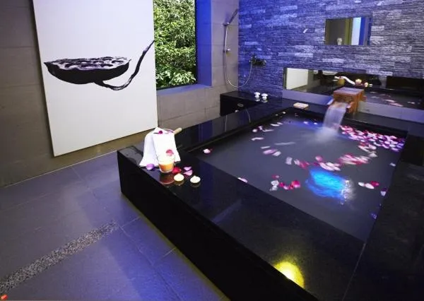 Golden Hot Spring Hotel