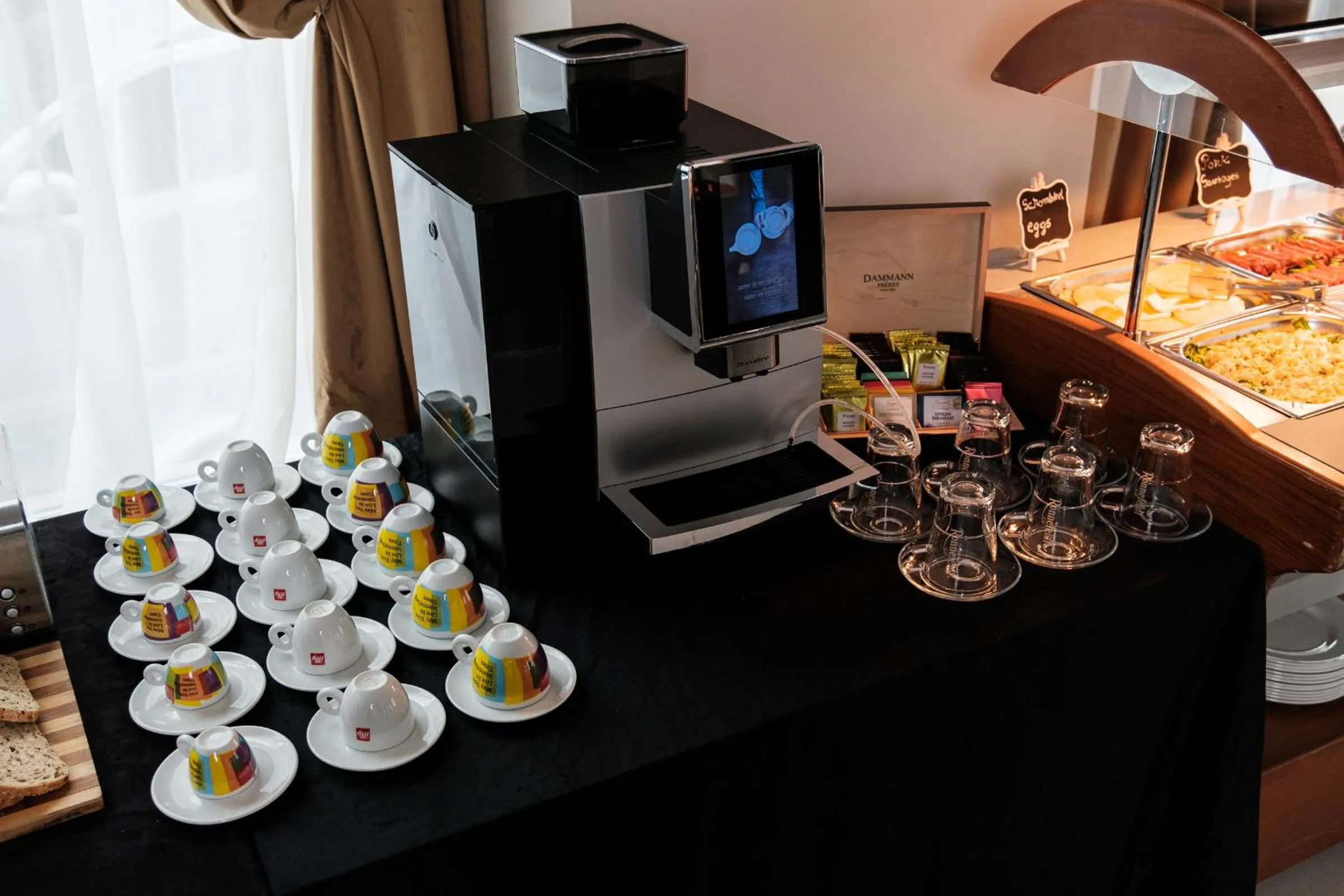 Buffet breakfast in Hotel Clipa