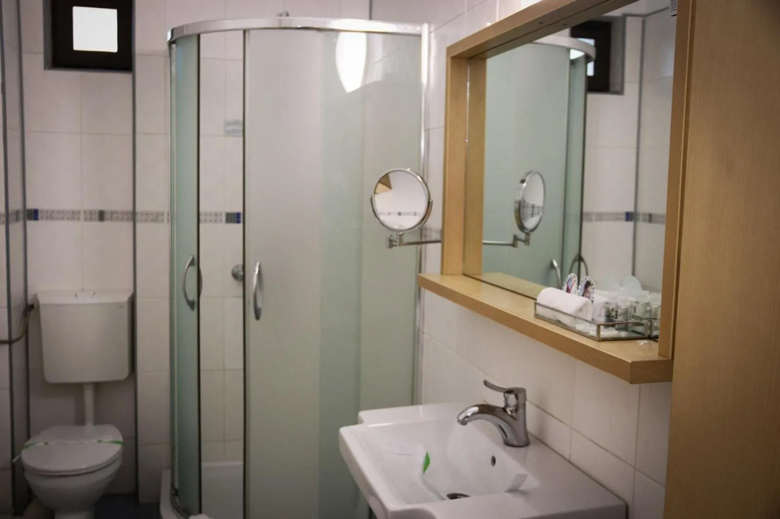 Toilet in Hotel Clipa