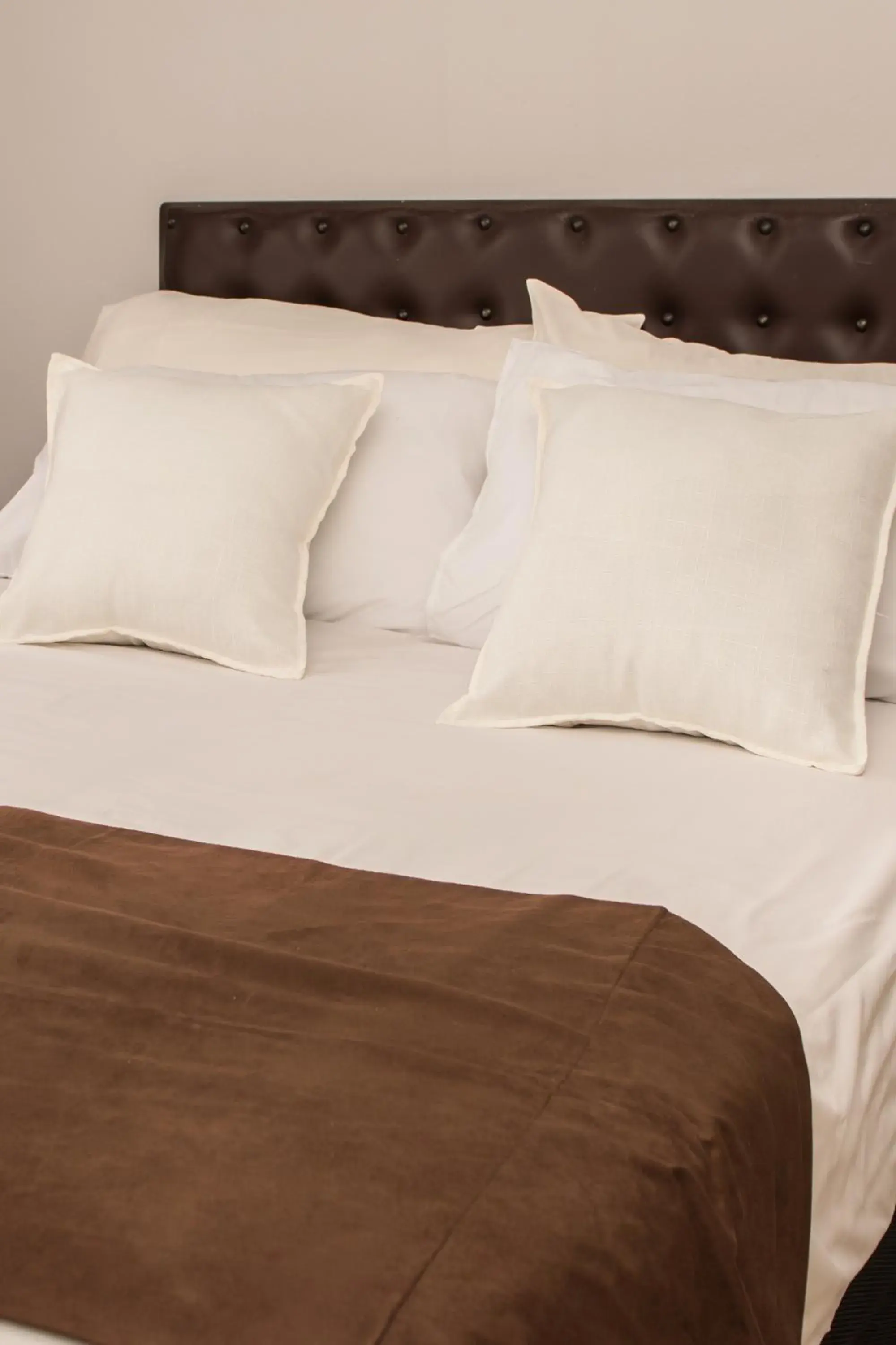 Double Room with Private Bathroom in Mauya Guesthouse Double Room with Private Bathroom in Mauya Guesthouse