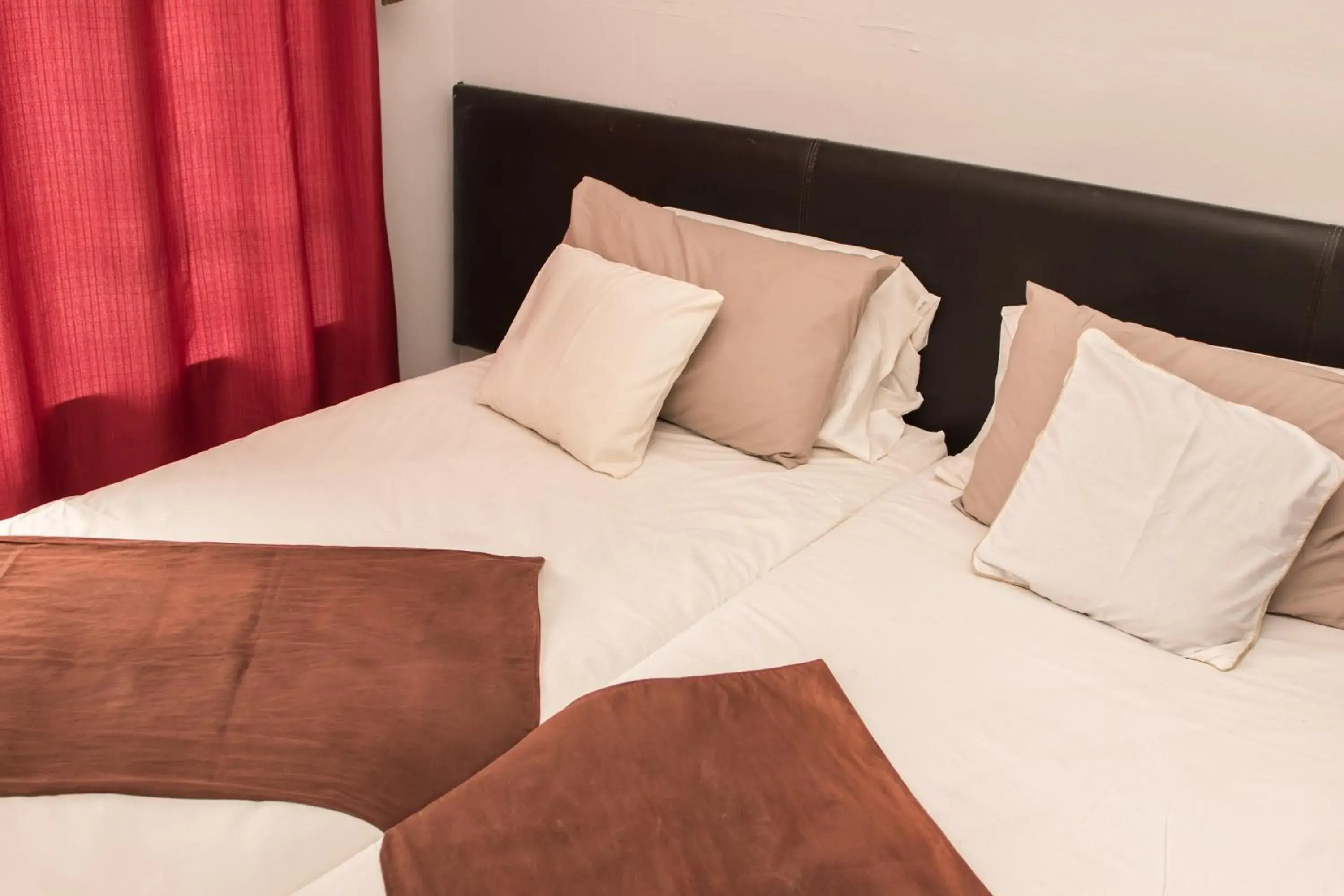 Budget Double Room in Mauya Guesthouse Budget Double Room in Mauya Guesthouse