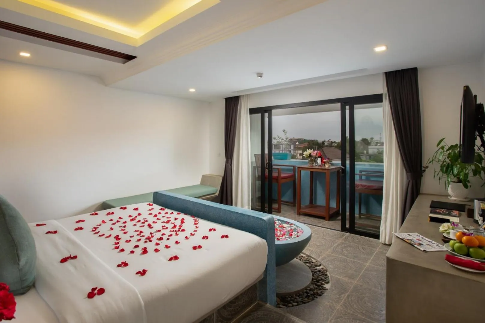 Balcony/Terrace, Bed in Khmer Mansion Residence