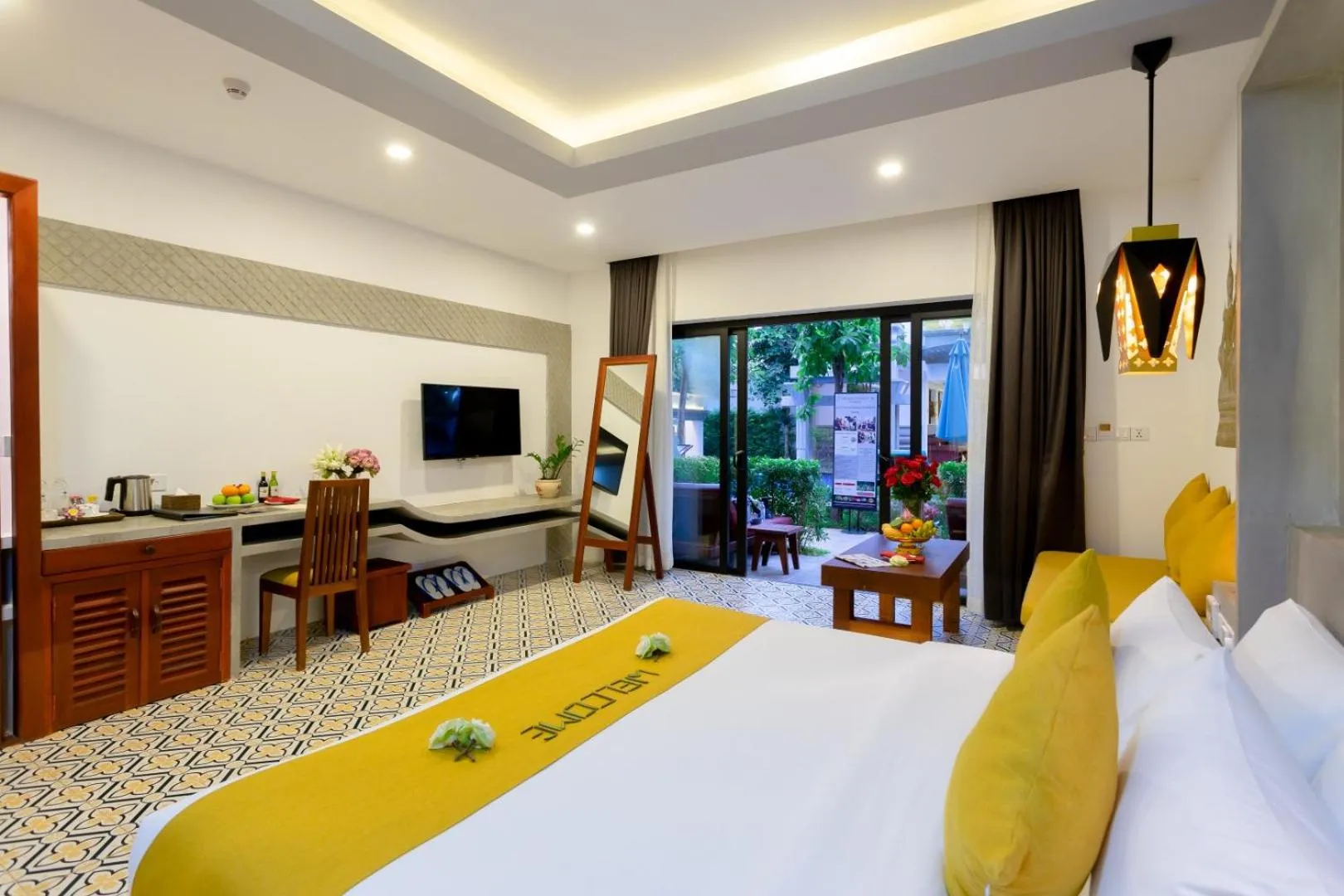 TV and multimedia, Bed in Khmer Mansion Residence