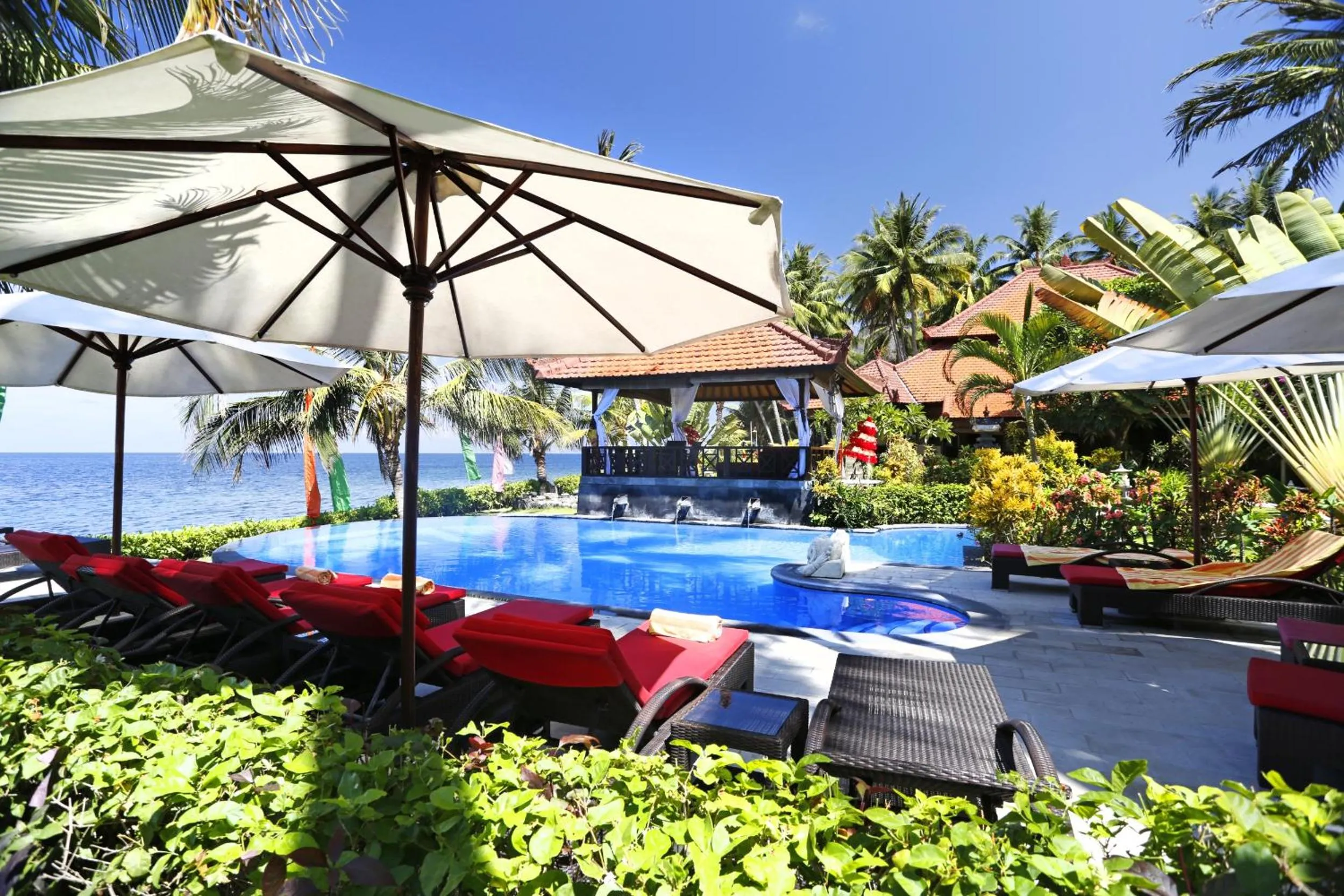 Swimming pool in Teluk Karang Dive & Spa Resort