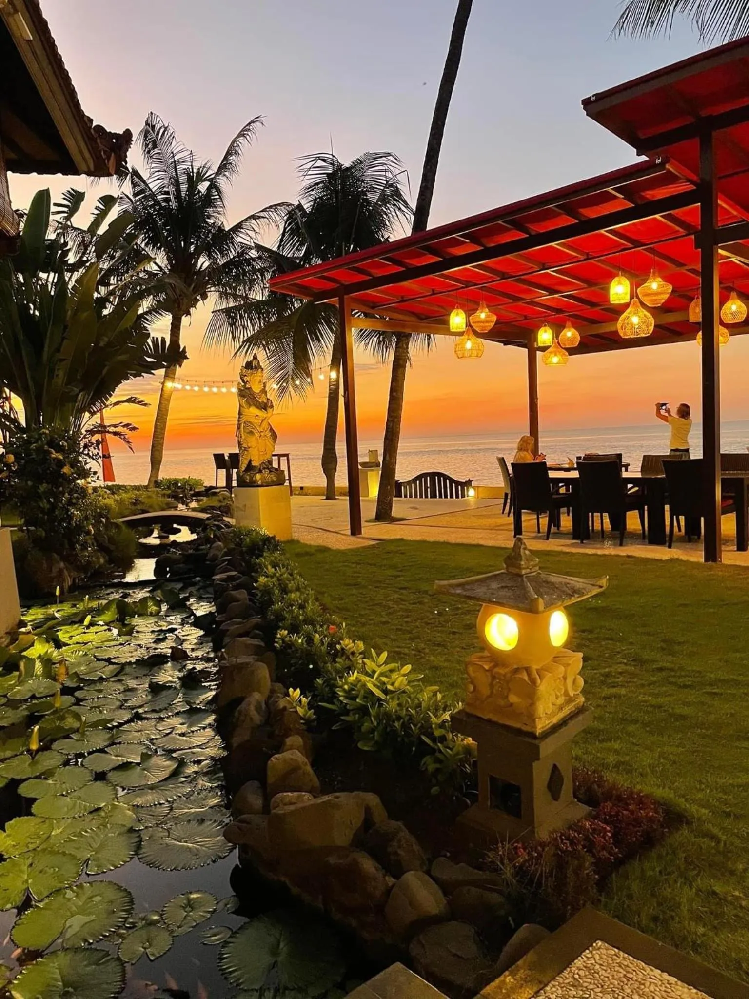 Restaurant/places to eat in Teluk Karang Dive & Spa Resort