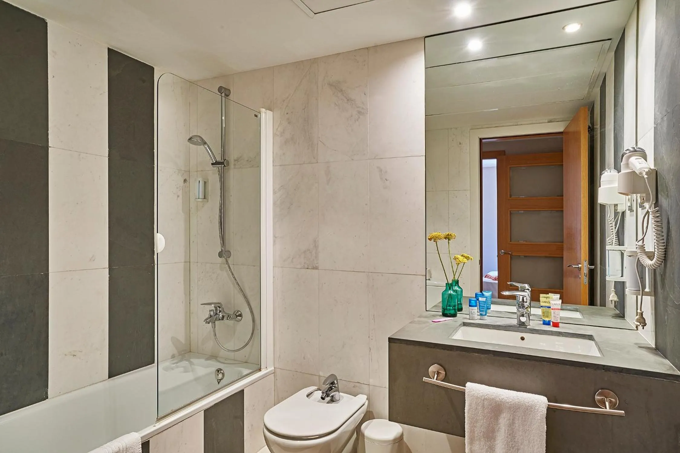 Bedroom in AinB Sagrada Familia Apartments