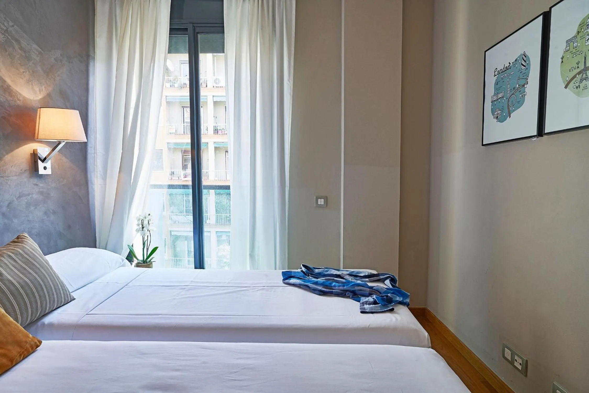 Bedroom, Bed in AinB Sagrada Familia Apartments