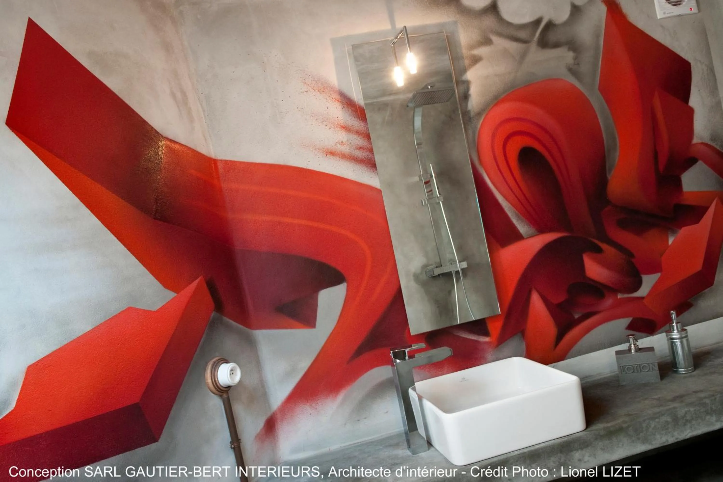 Bathroom in Chateau La Mothe du Barry