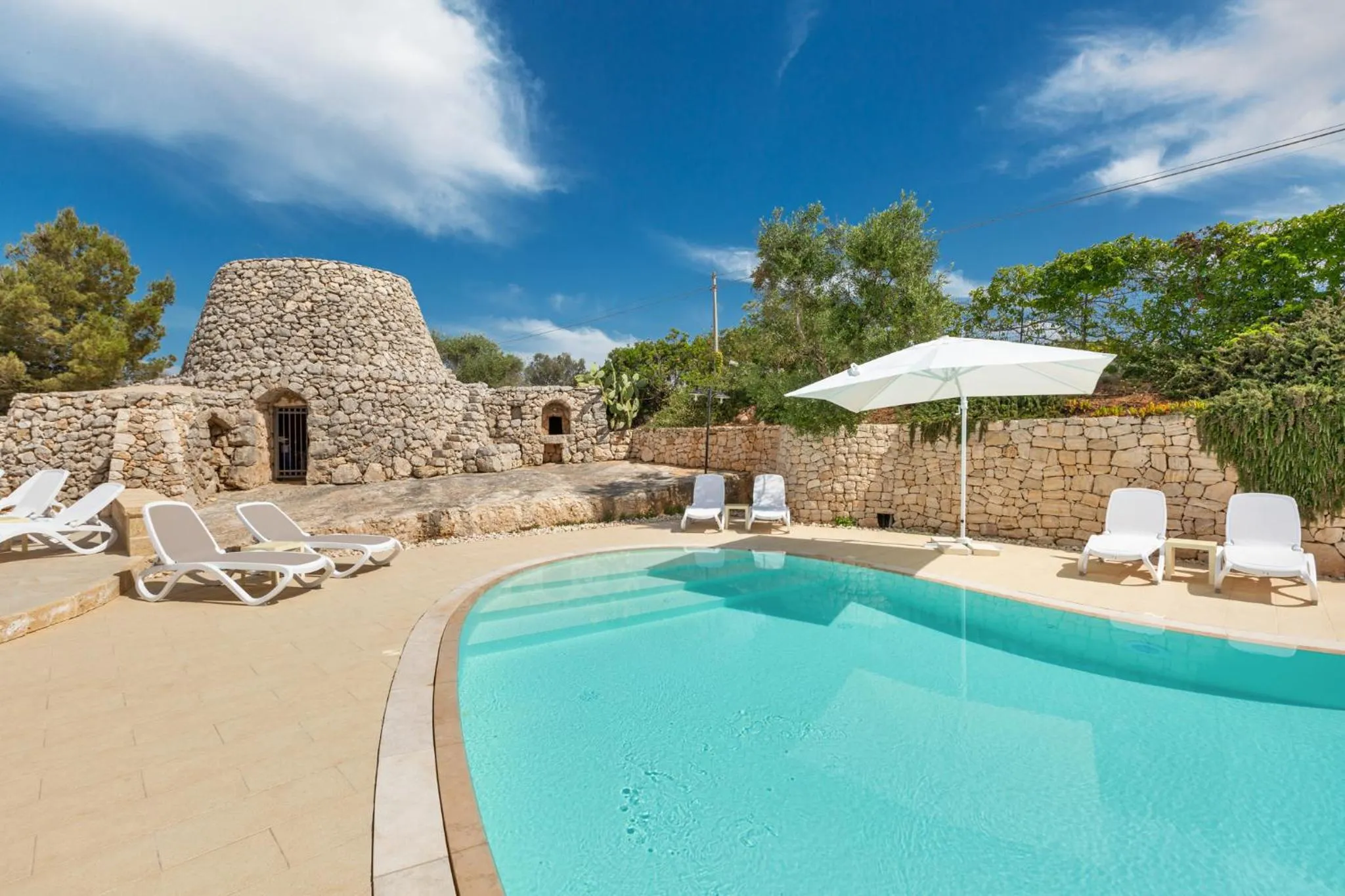 Pool view in Hotel Residence Miramare