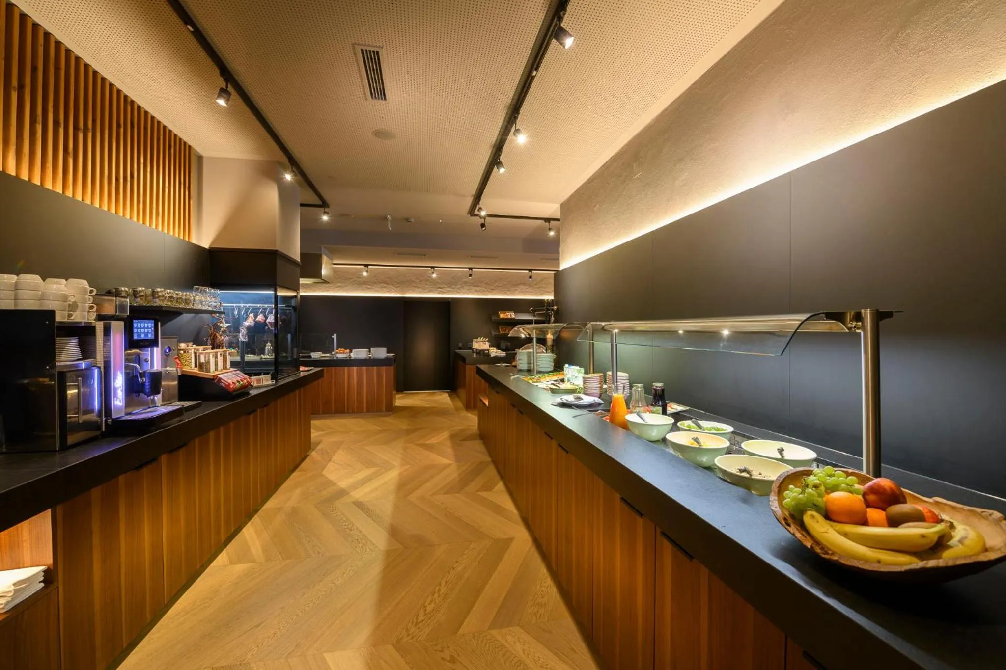 Buffet breakfast in Boutique Hundehotel Bergzeit