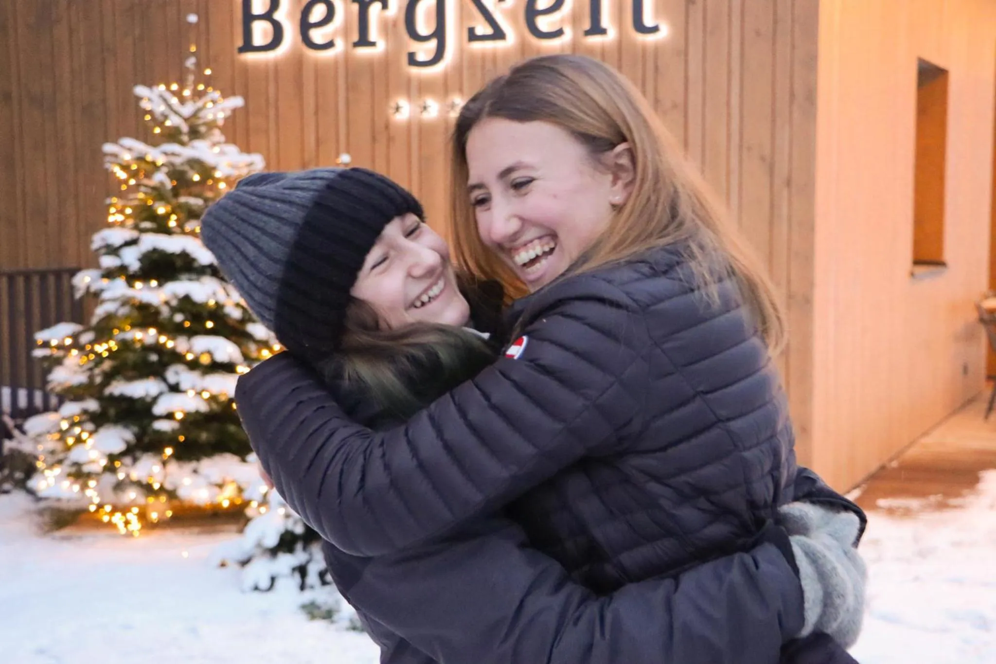 Family in Boutique Hundehotel Bergzeit