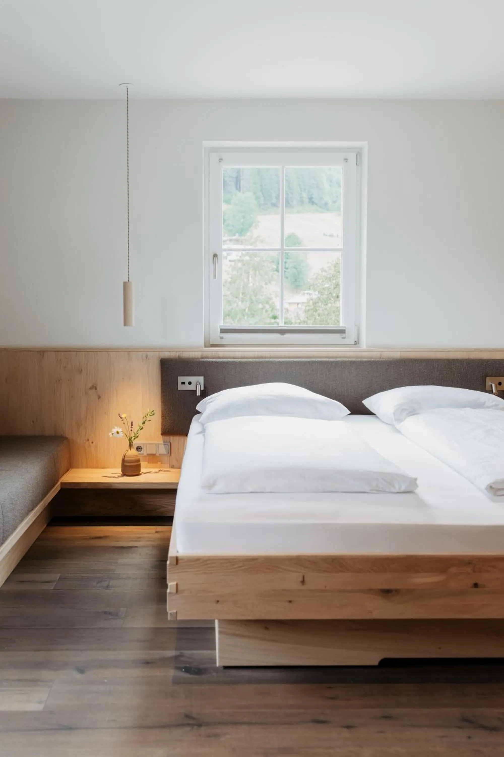 Bed in Boutique Hundehotel Bergzeit