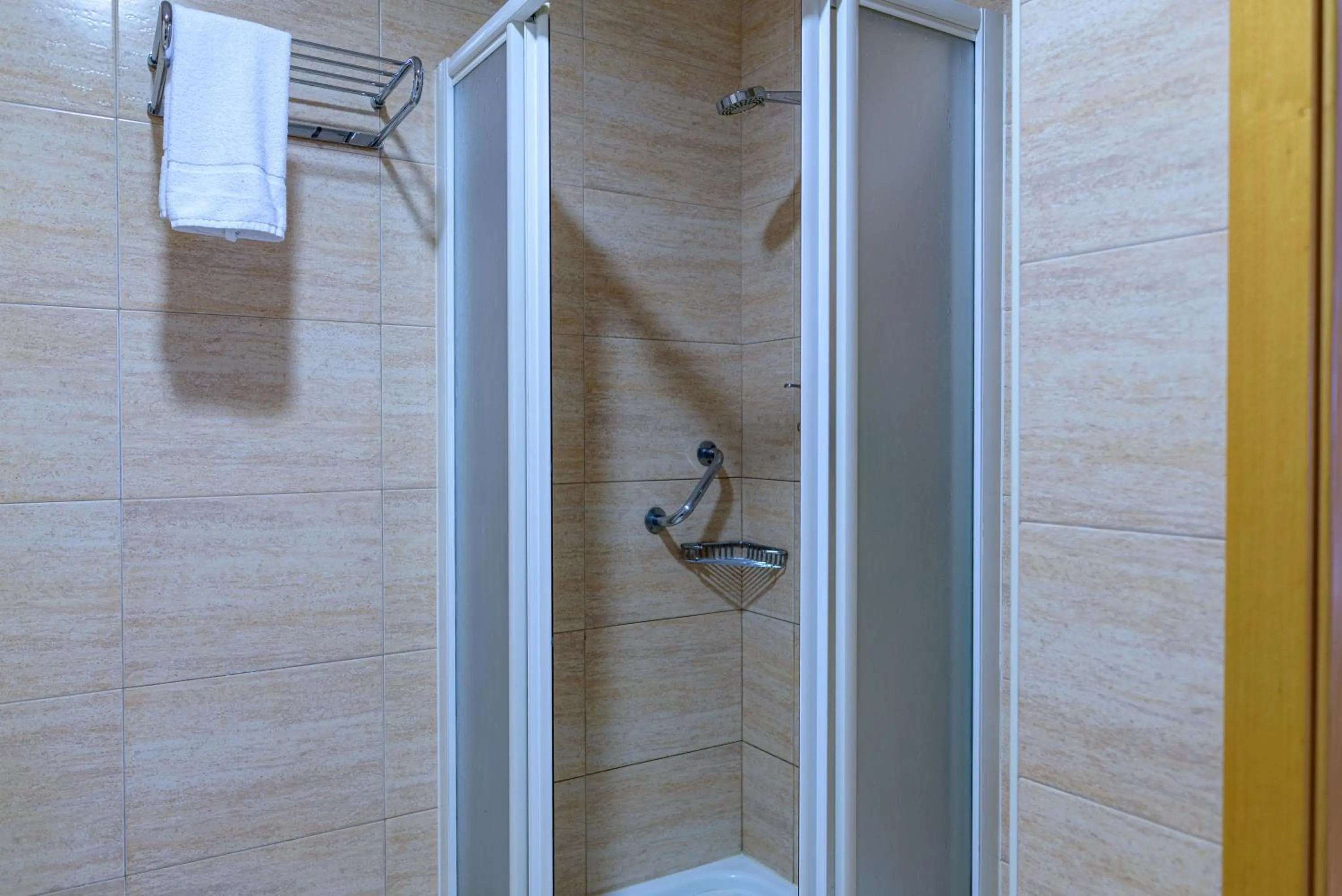 Shower in Hotel Alda Xinzo