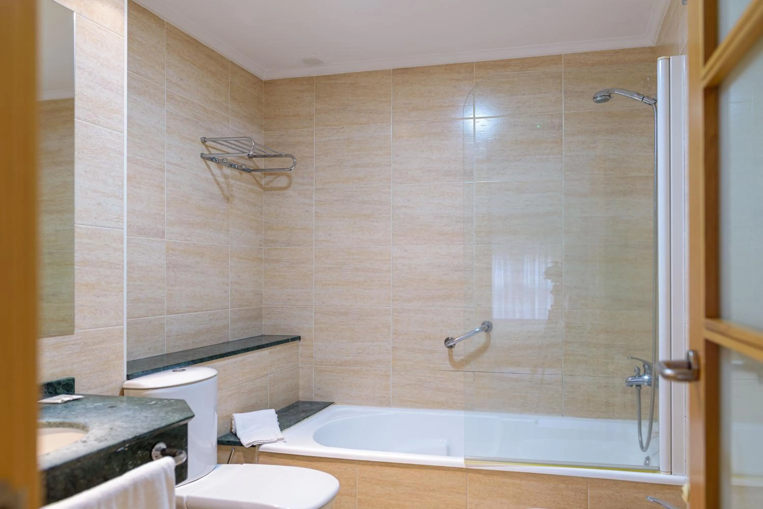 Bath in Hotel Alda Xinzo