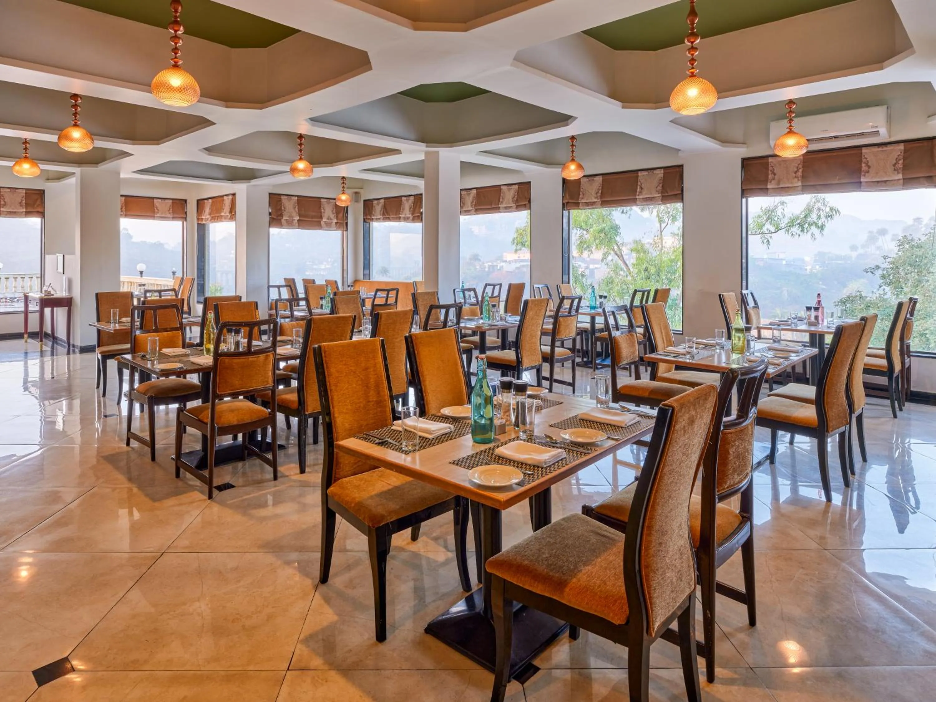 Restaurant/places to eat in Sterling Mount Abu