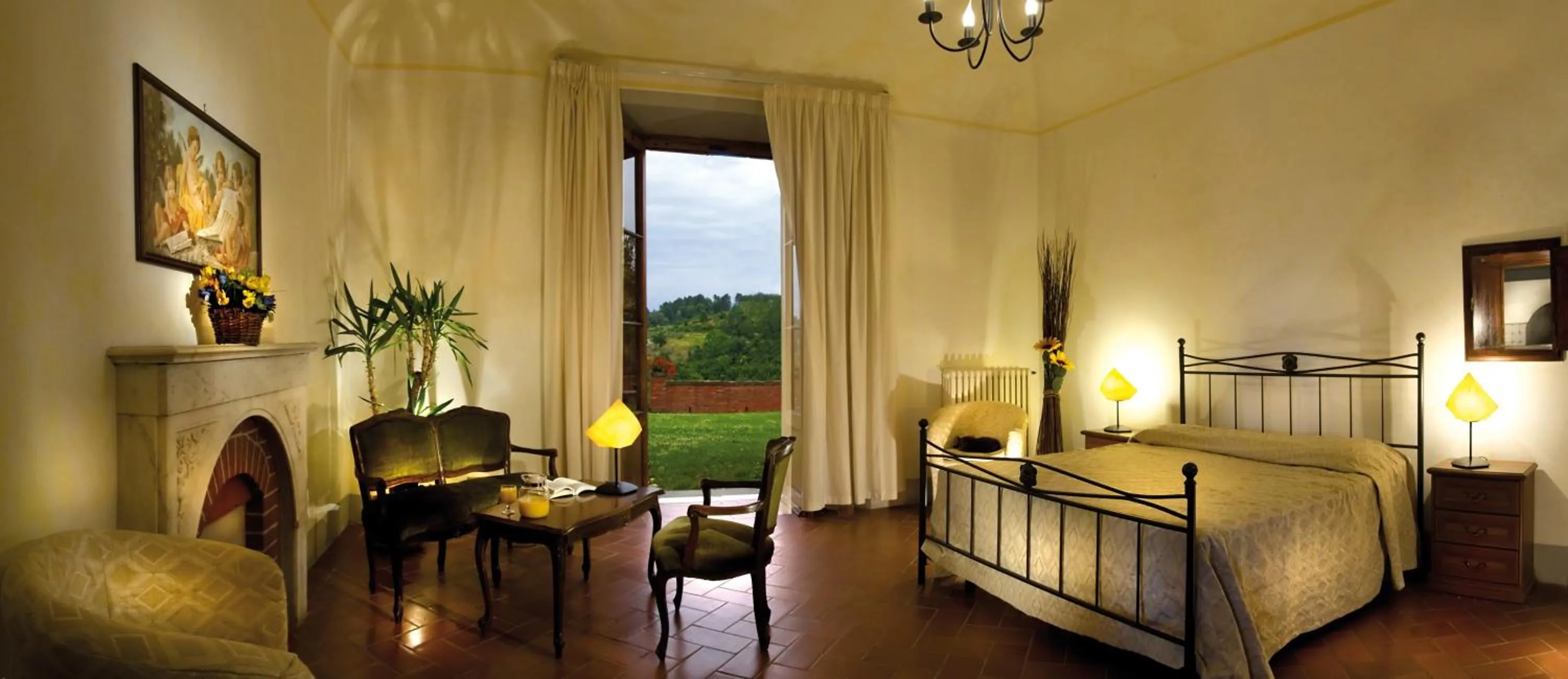 Bedroom, Bed in Villa Norcenni ApartHotel