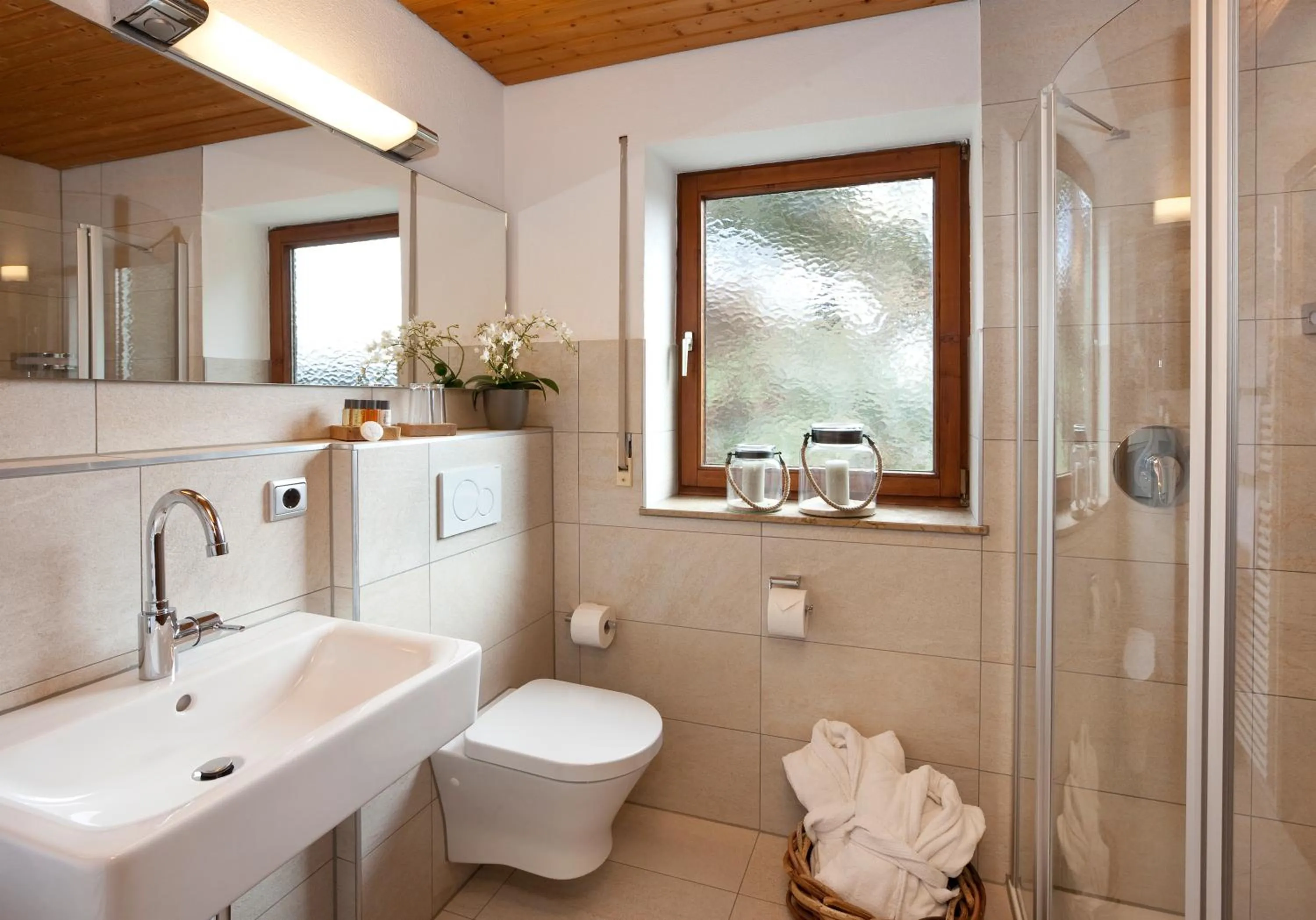 Bathroom in Hartungs Hoteldorf