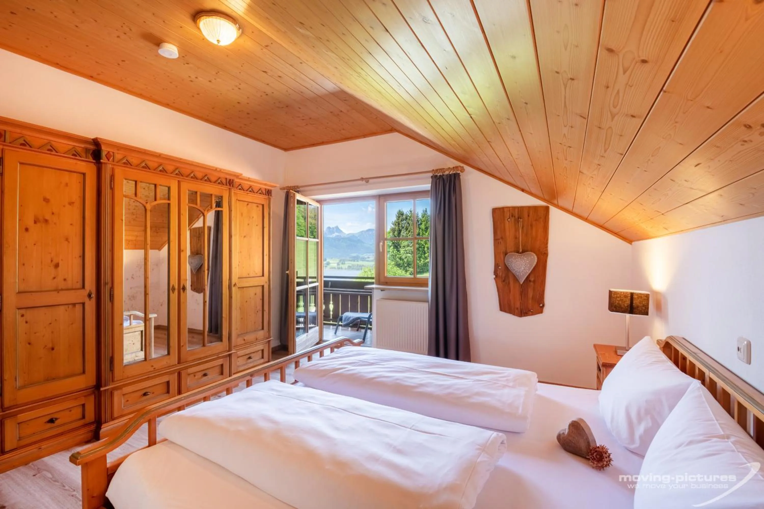 Bedroom, Bed in Hartungs Hoteldorf