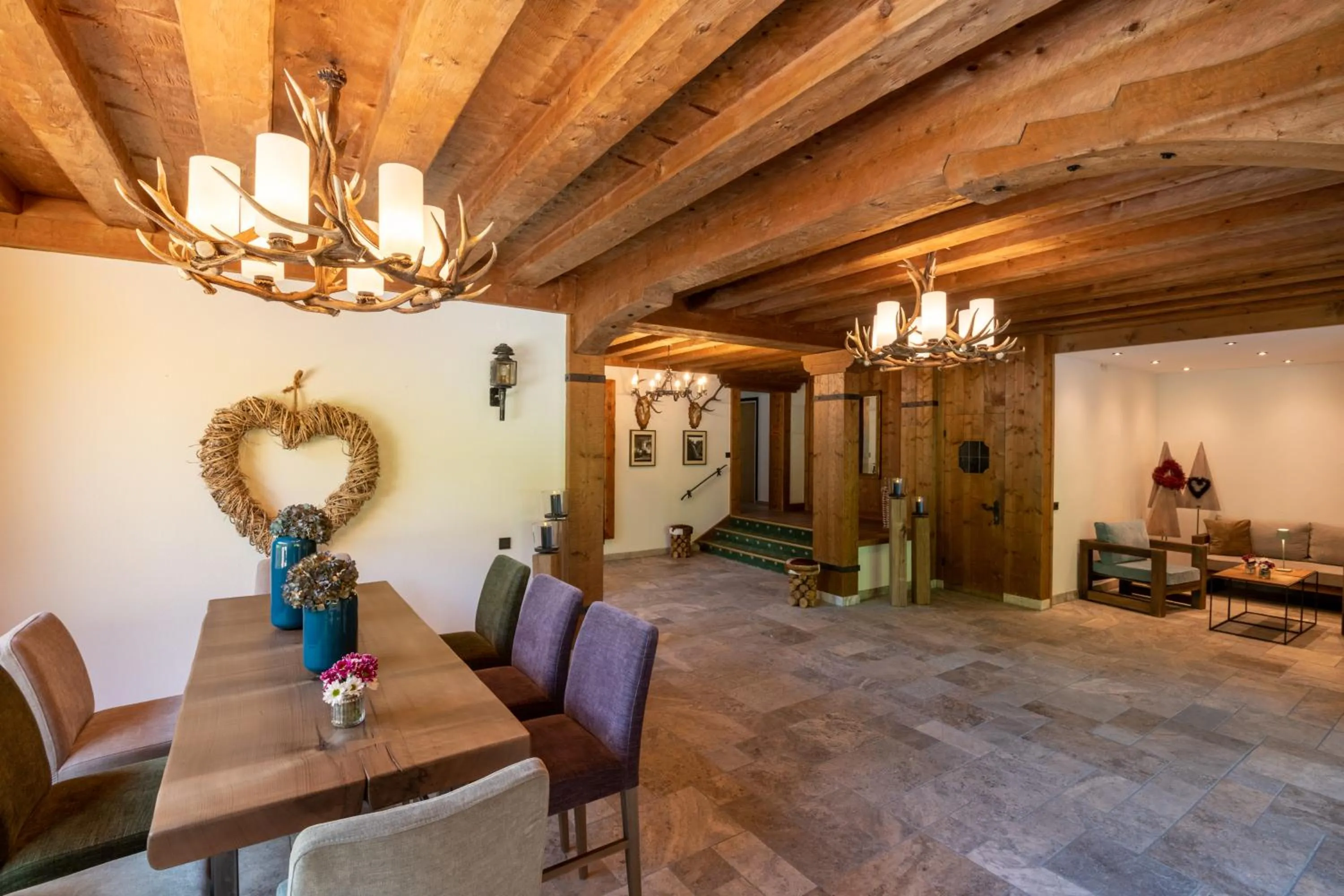 Lobby or reception in Hartungs Hoteldorf