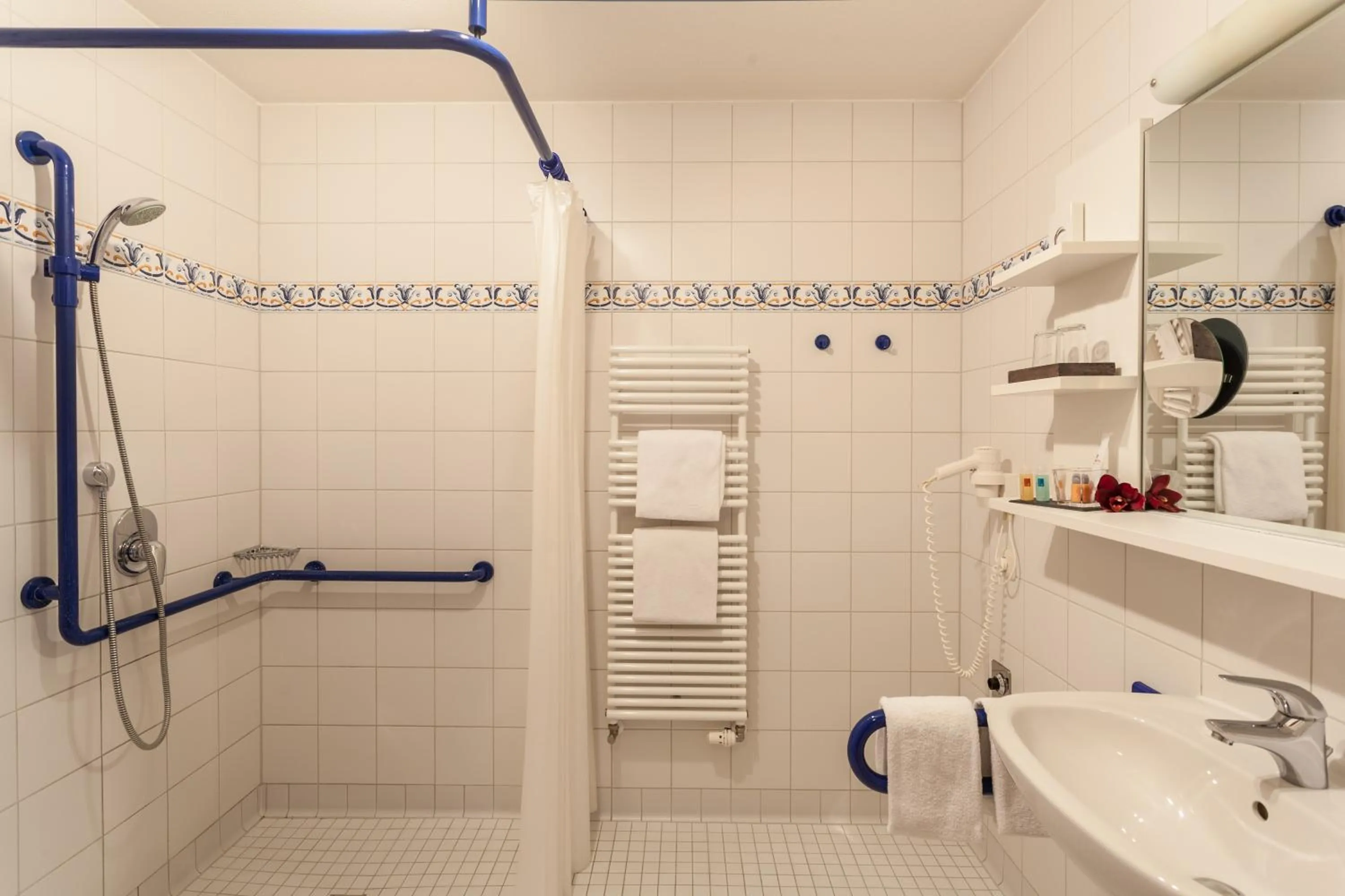 Property building in Hartungs Hoteldorf