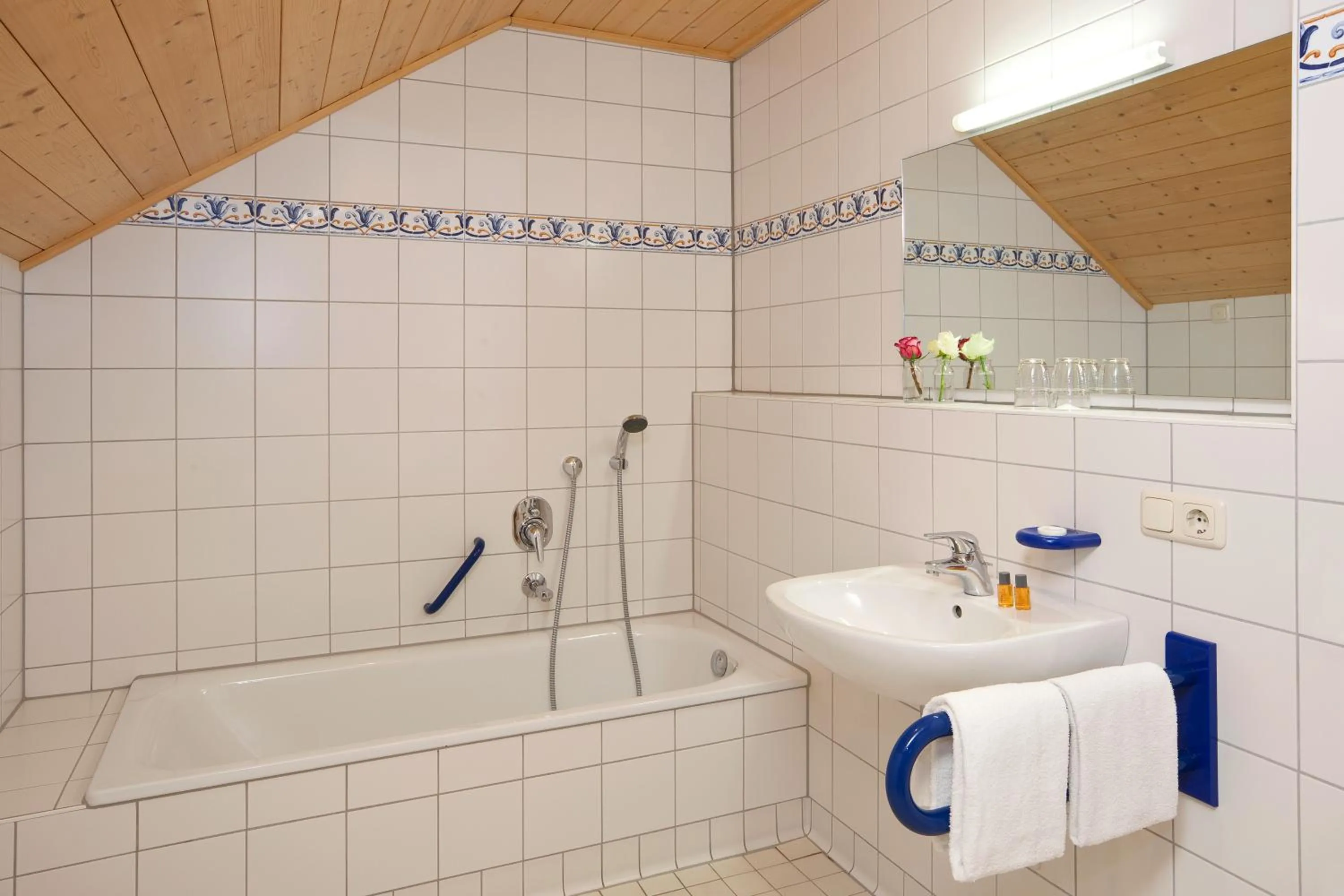 Bathroom in Hartungs Hoteldorf