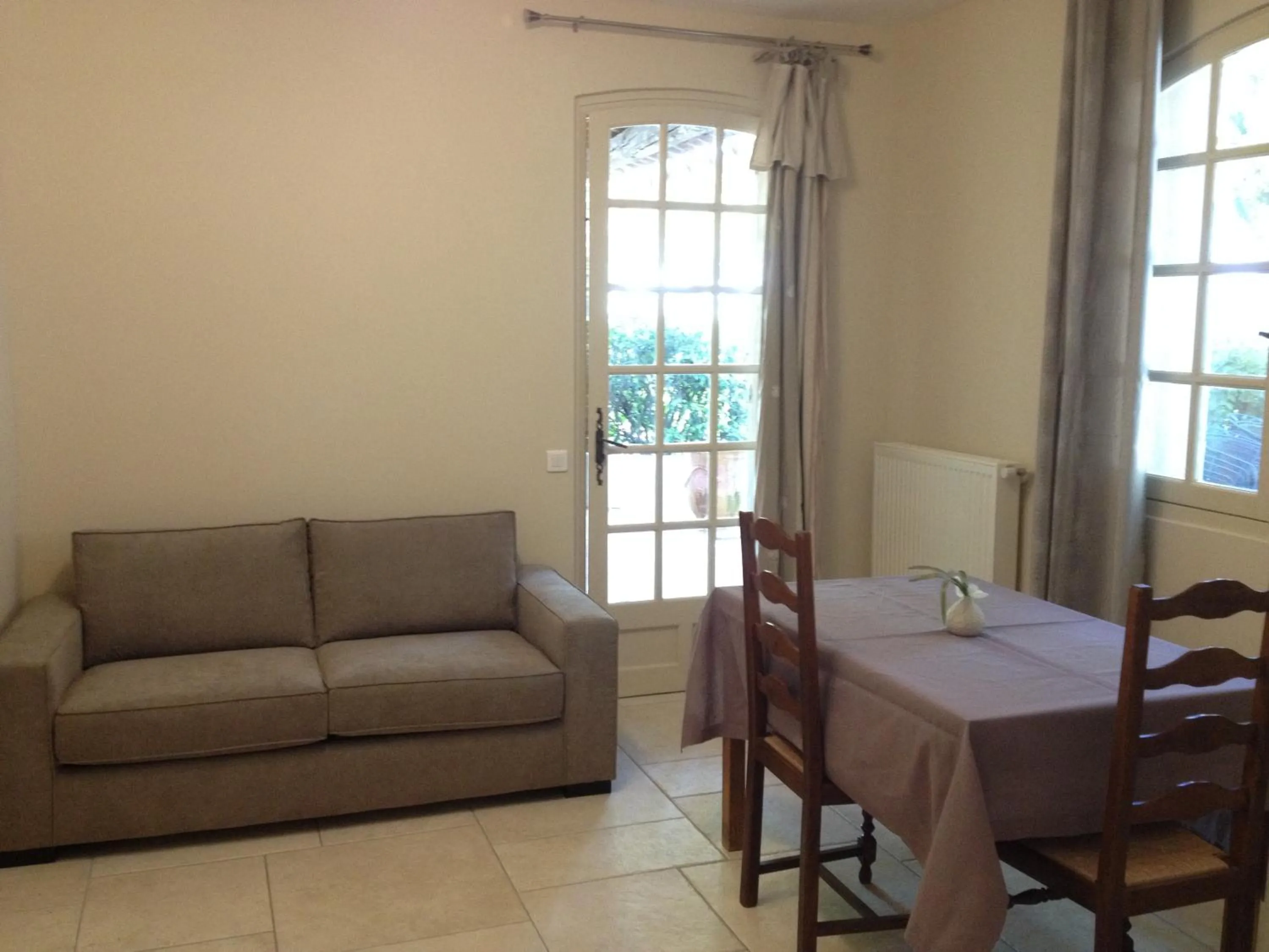 Day in Logis du Comte